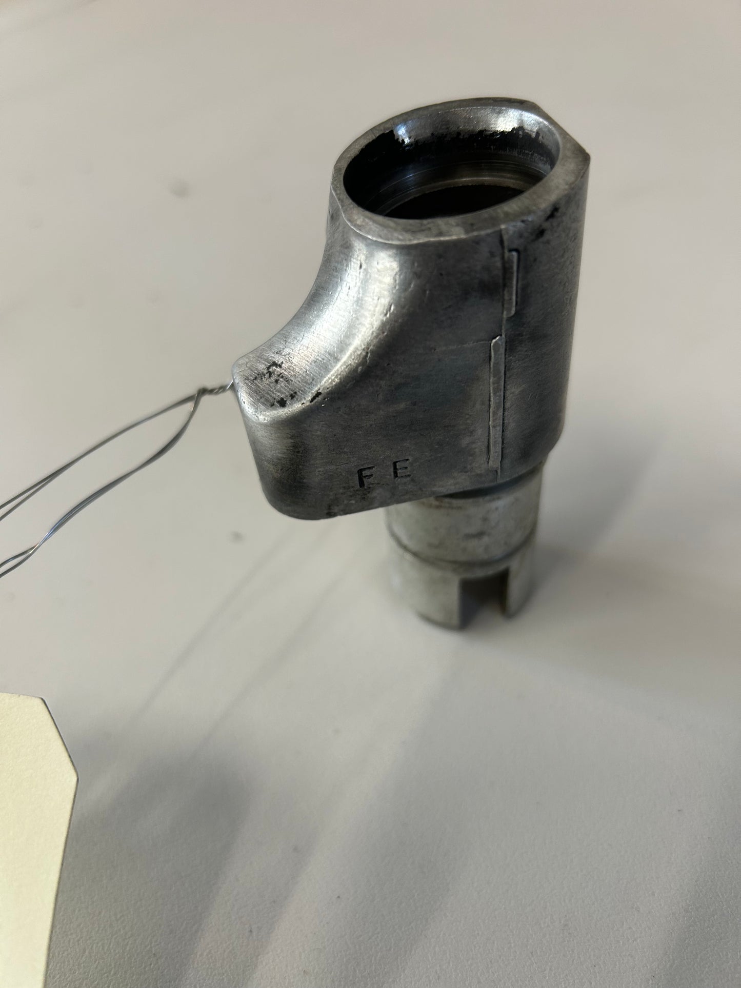 Bloc poussoir hydraulique échappement avant  Harley Davidson REF OEM : 18616-86