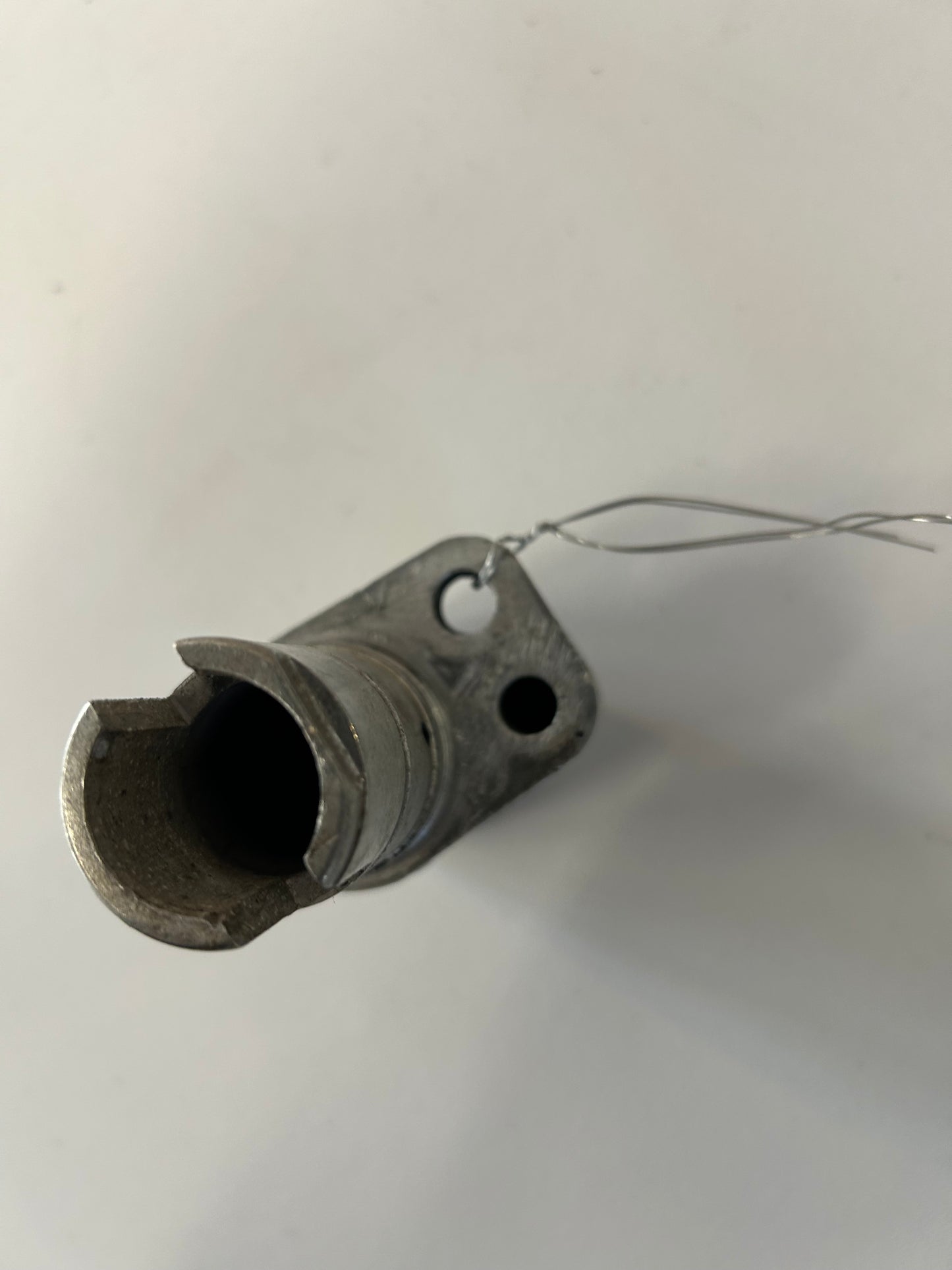 Bloc poussoir hydraulique échappement avant  Harley Davidson REF OEM : 18616-86