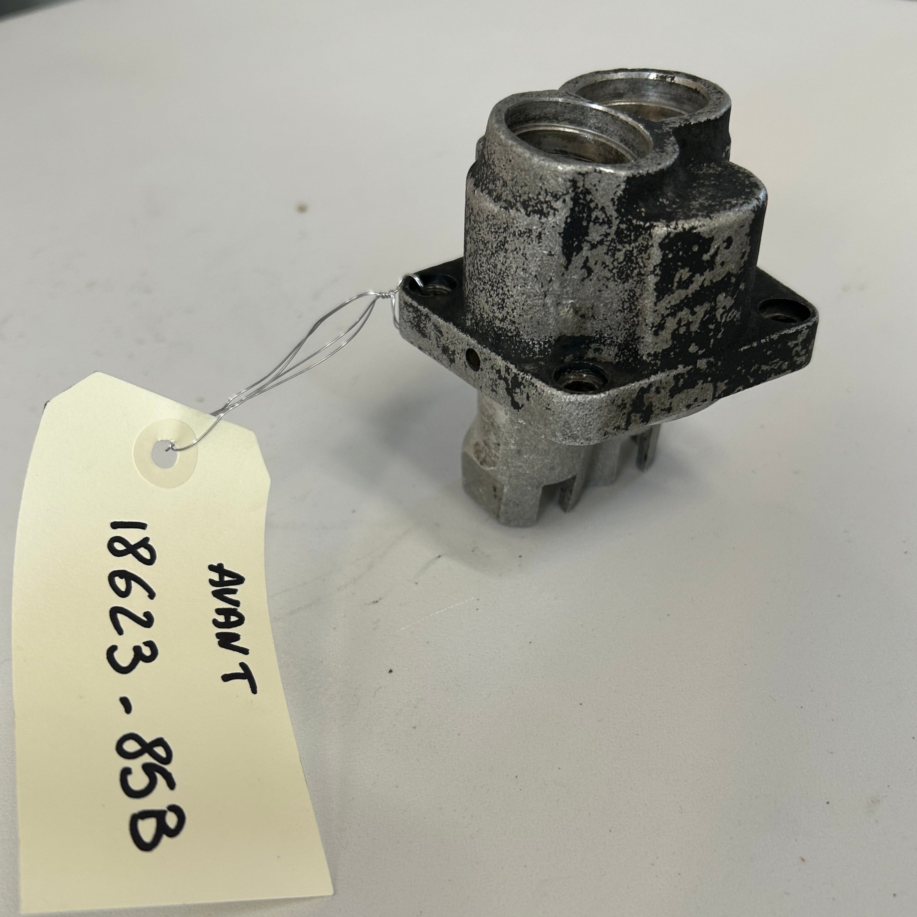 Harley Davidson Front Hydraulic Tappet Block OEM REF: 18623-83B