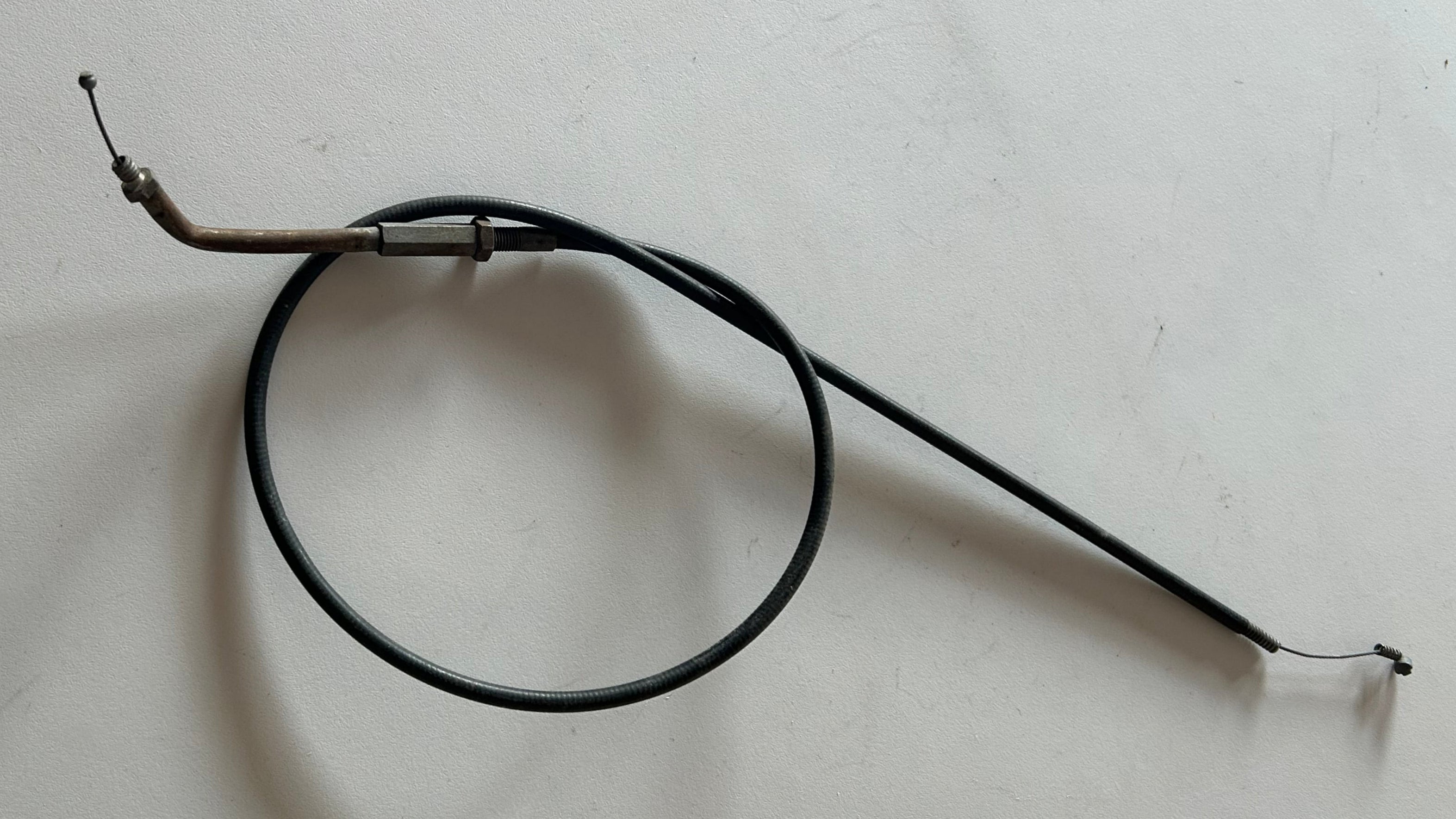 Câble de gaz retour 33 pouces Harley Davidson REF MCS : 512213