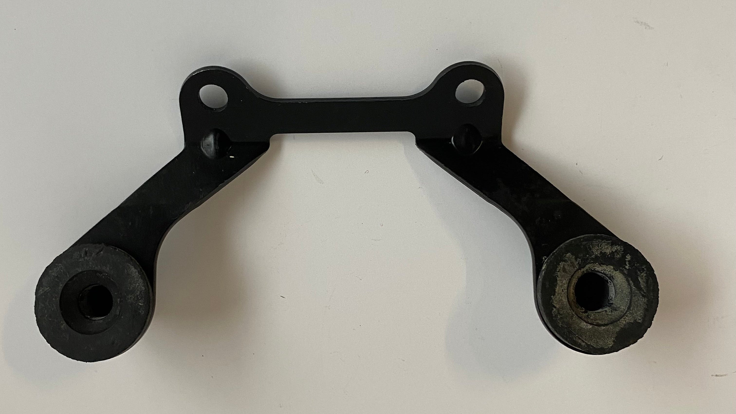 Support inférieur saute vent Softail Low Rider S Harley Davidson REF OEM 57001225