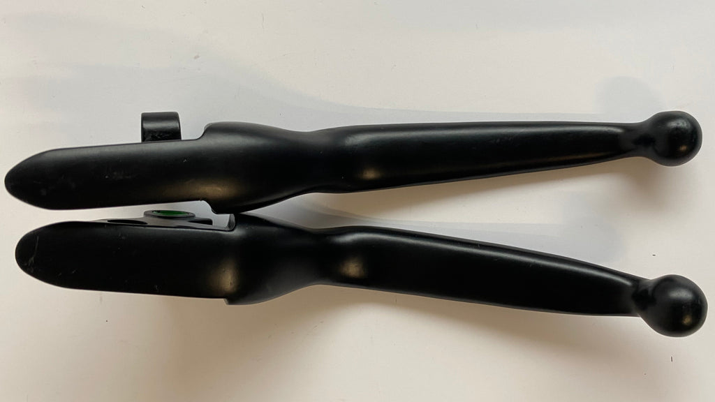Jeu de leviers noirs frein & embrayage à câble Touring Harley Davidson REF MCS 913537