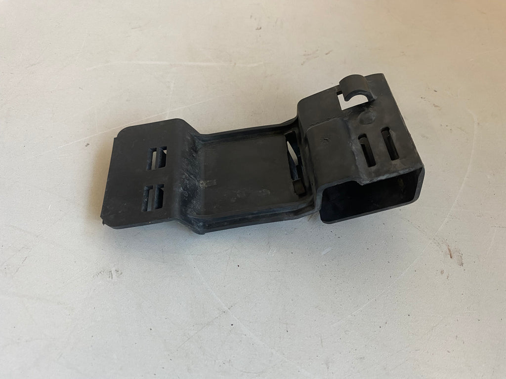Support prises faisceau électrique cadre Dyna Harley Davidson REF OEM 70464-12