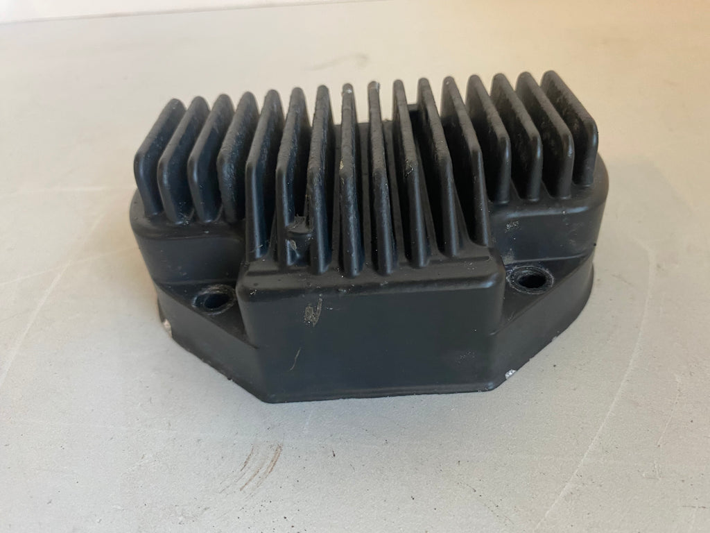 Régulateur de tension Dyna Harley Davidson REF OEM 74631-08A