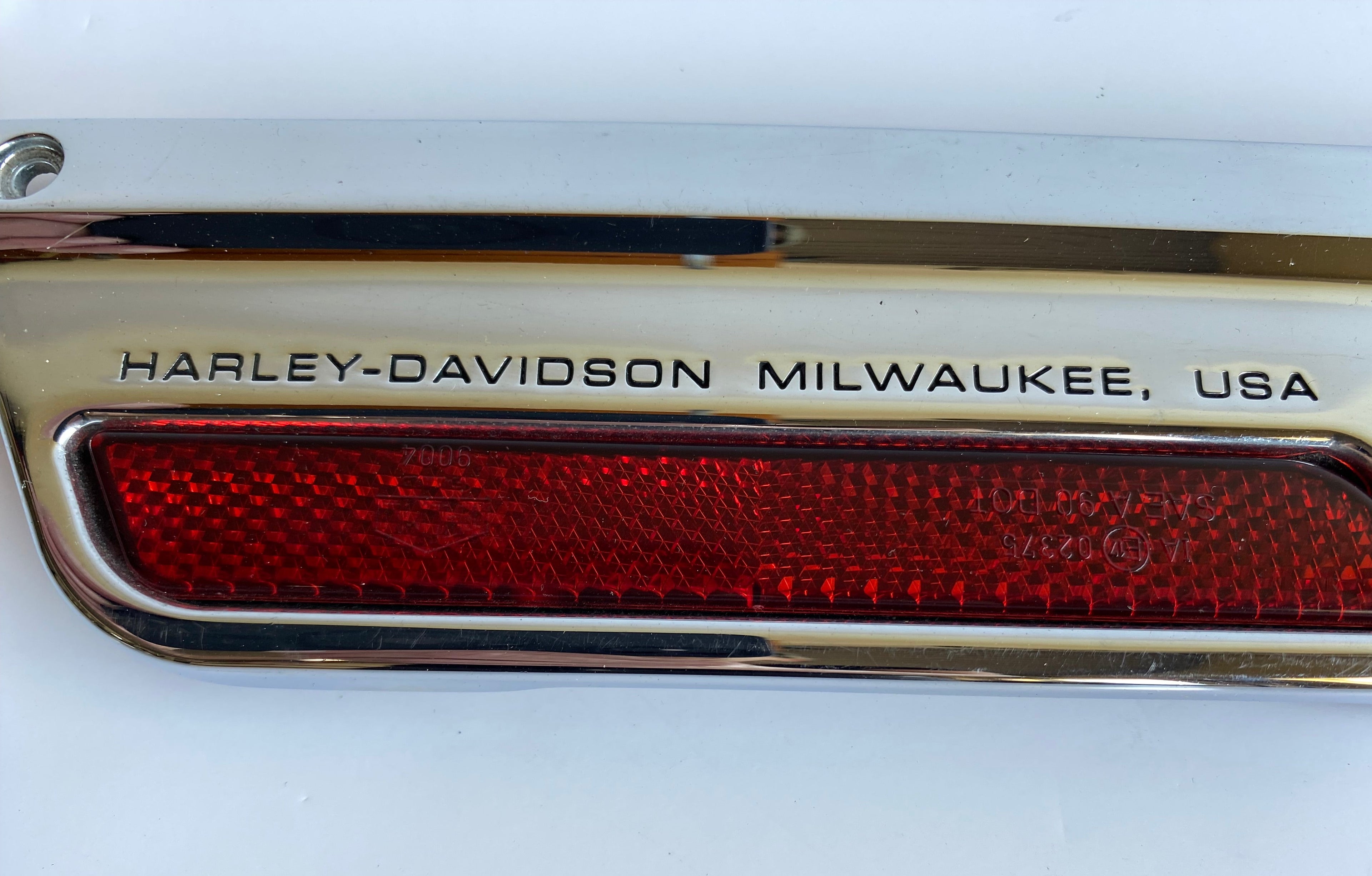 Cover charnière sacoche gauche Harley Davidson REF OEM :90603-93A