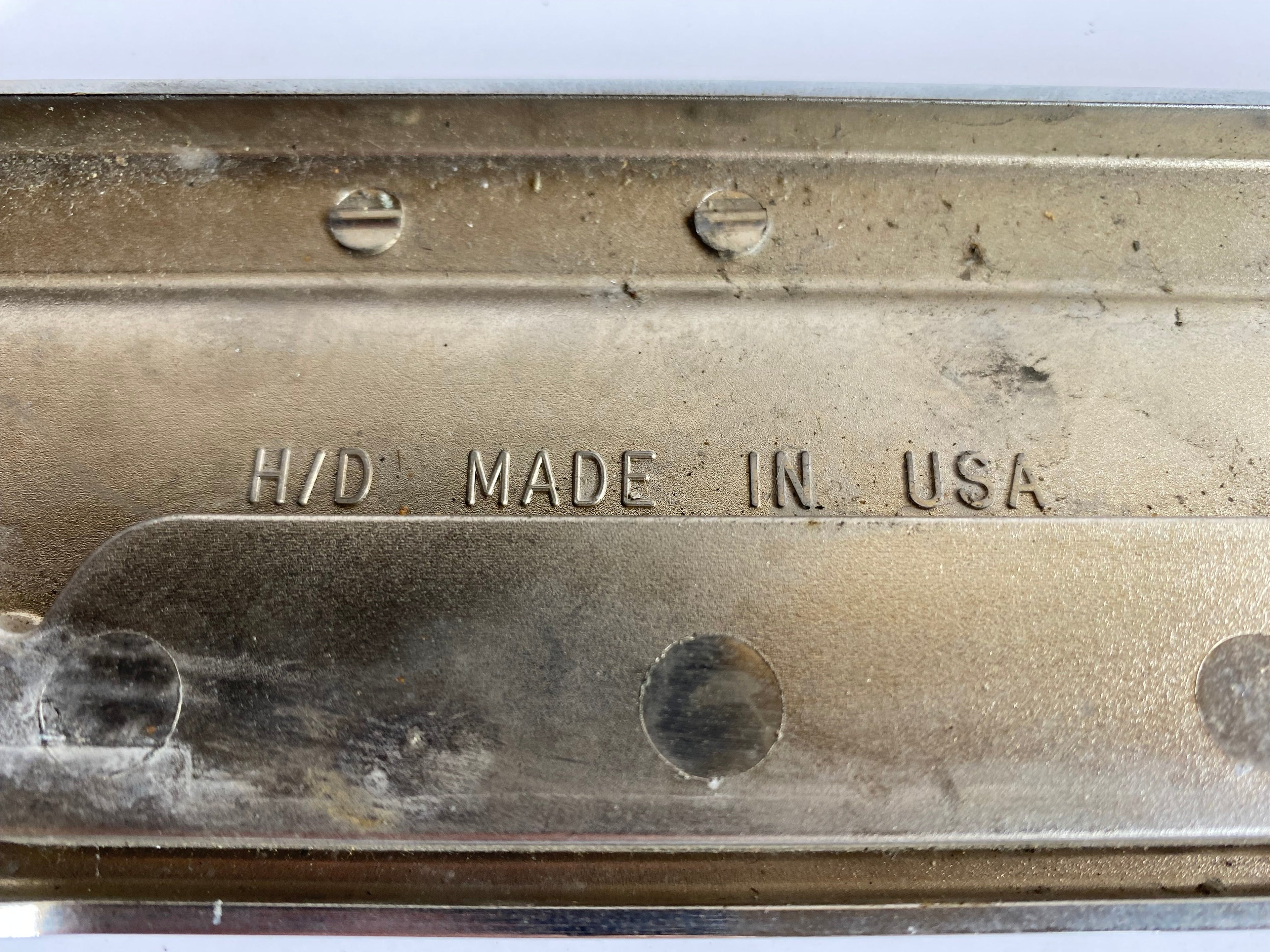 Cover charnière sacoche gauche Harley Davidson REF OEM :90603-93A