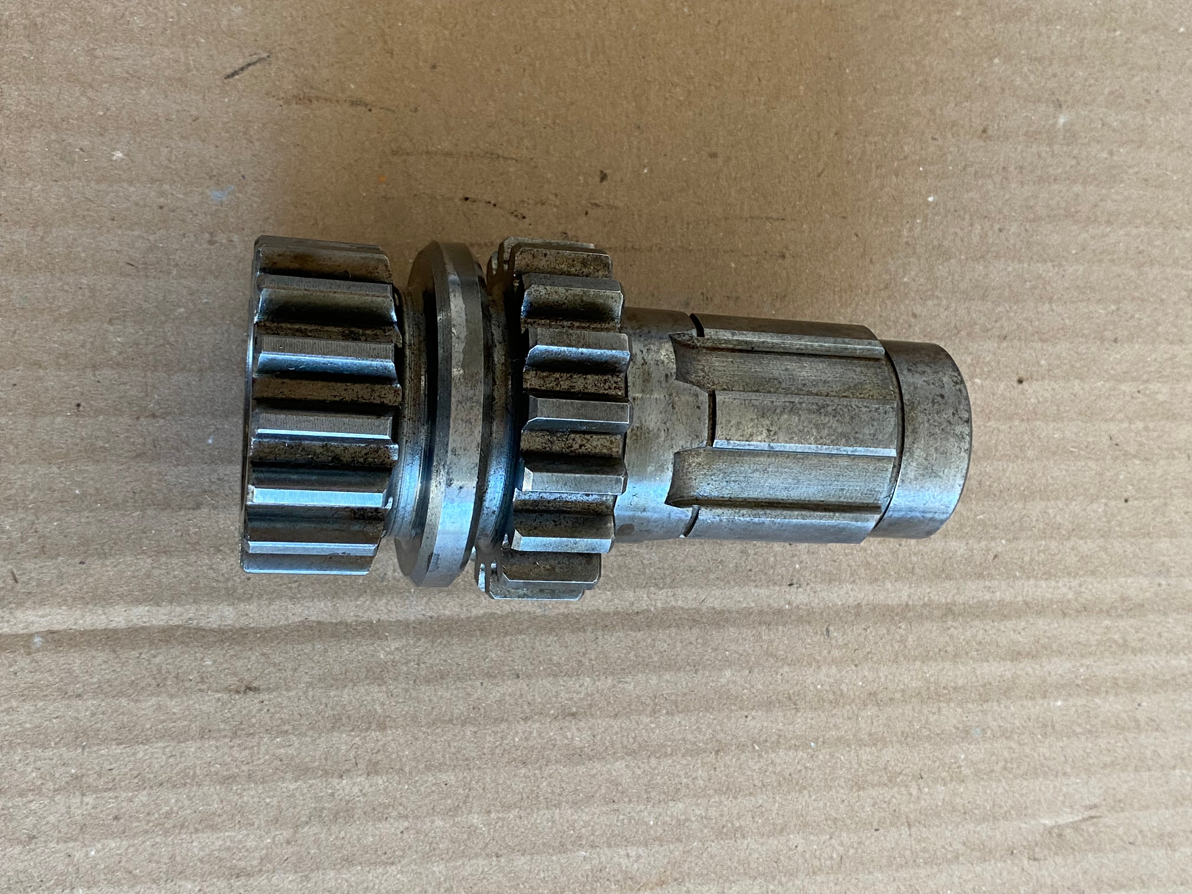 pignon 3° vitesse Harley Davidson REF OEM : 35700-76