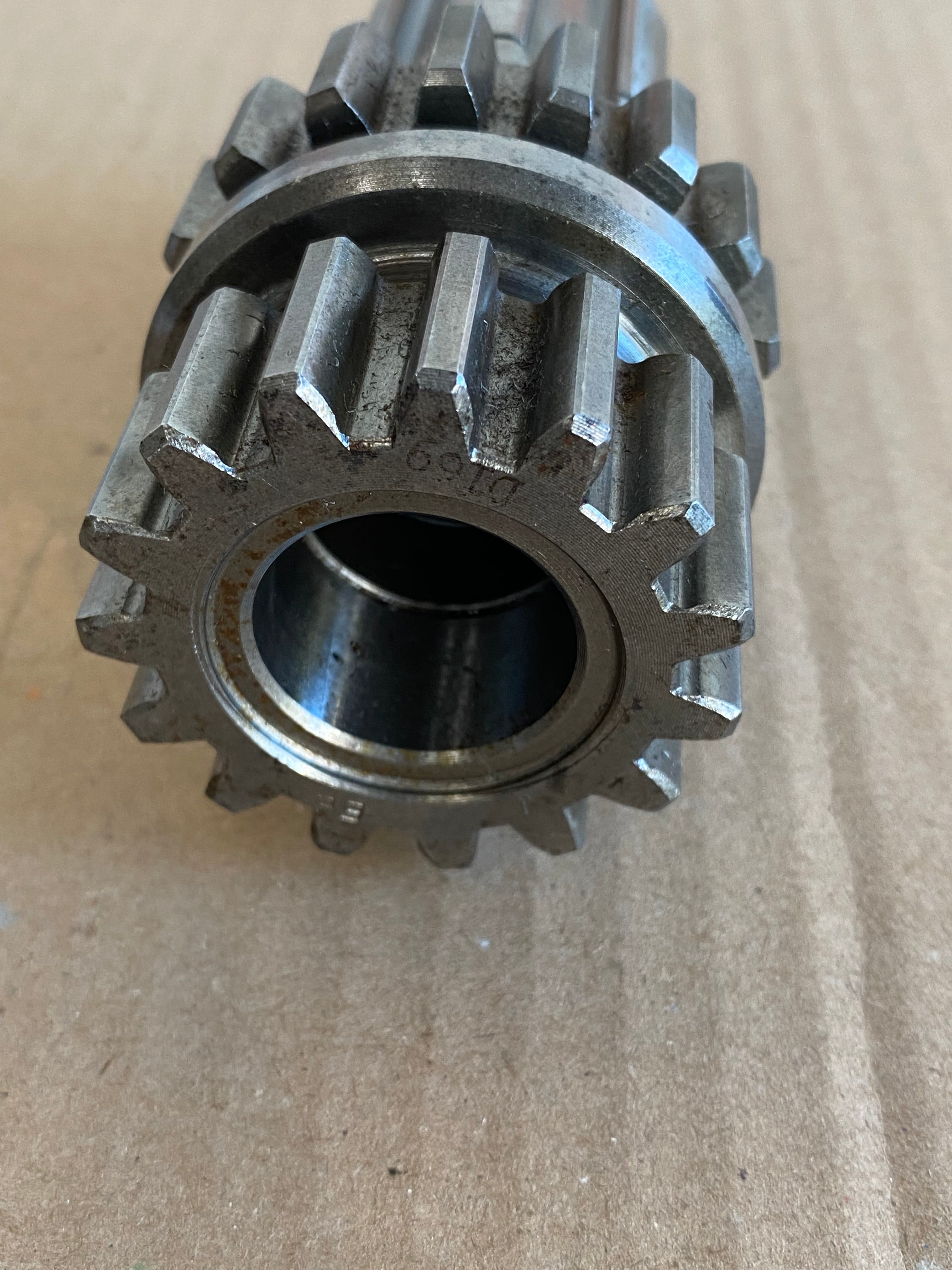 pignon 3° vitesse Harley Davidson REF OEM : 35700-76