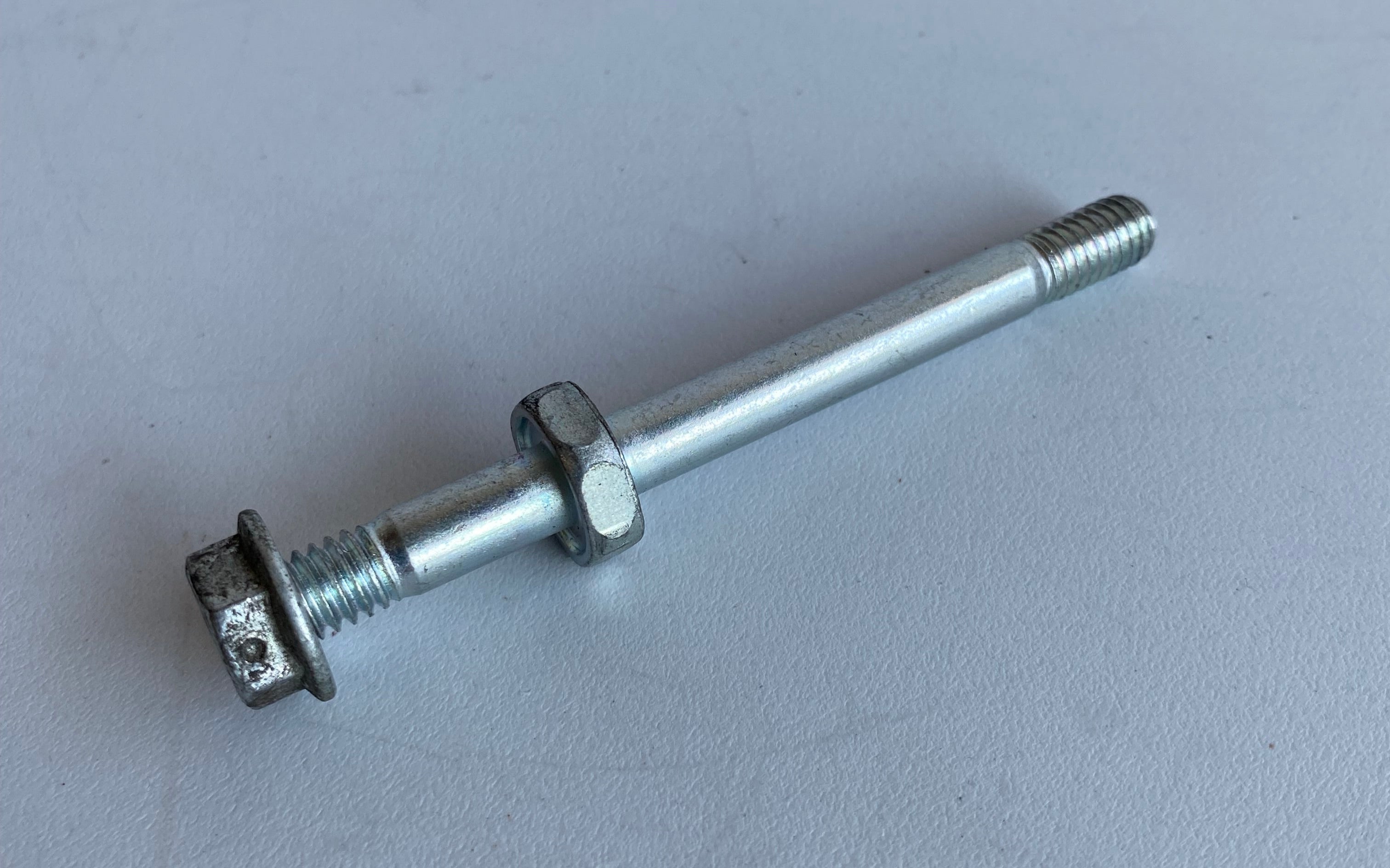 Vis support clignotant arrière Sportster Harley Davidson REF OEM 5531