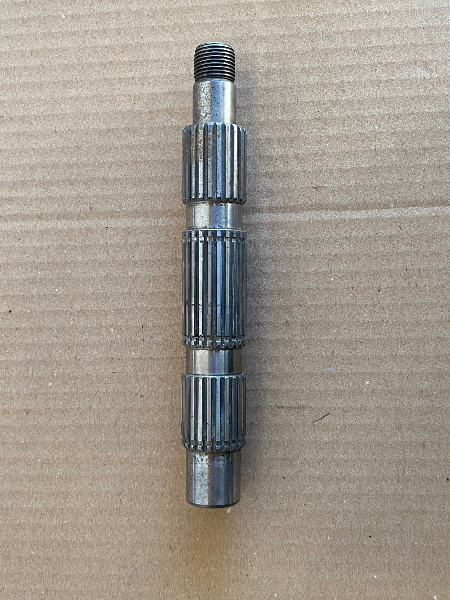 arbre secondaire boite 5 vitesses Harley Davidson référence OEM : 35632-79