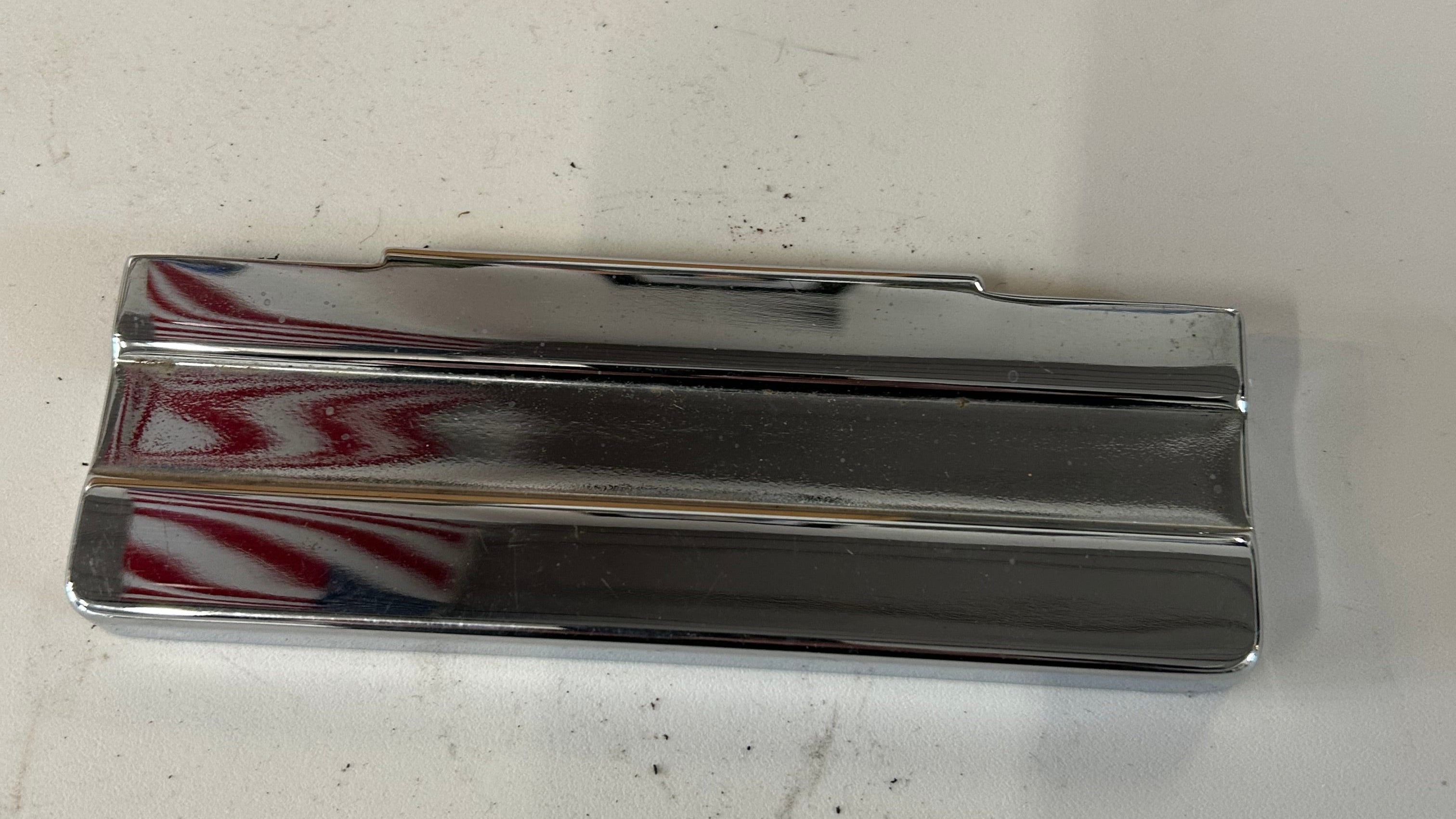 Cache batterie chromé Harley Davidson Sportster REF OEM : 66367-97