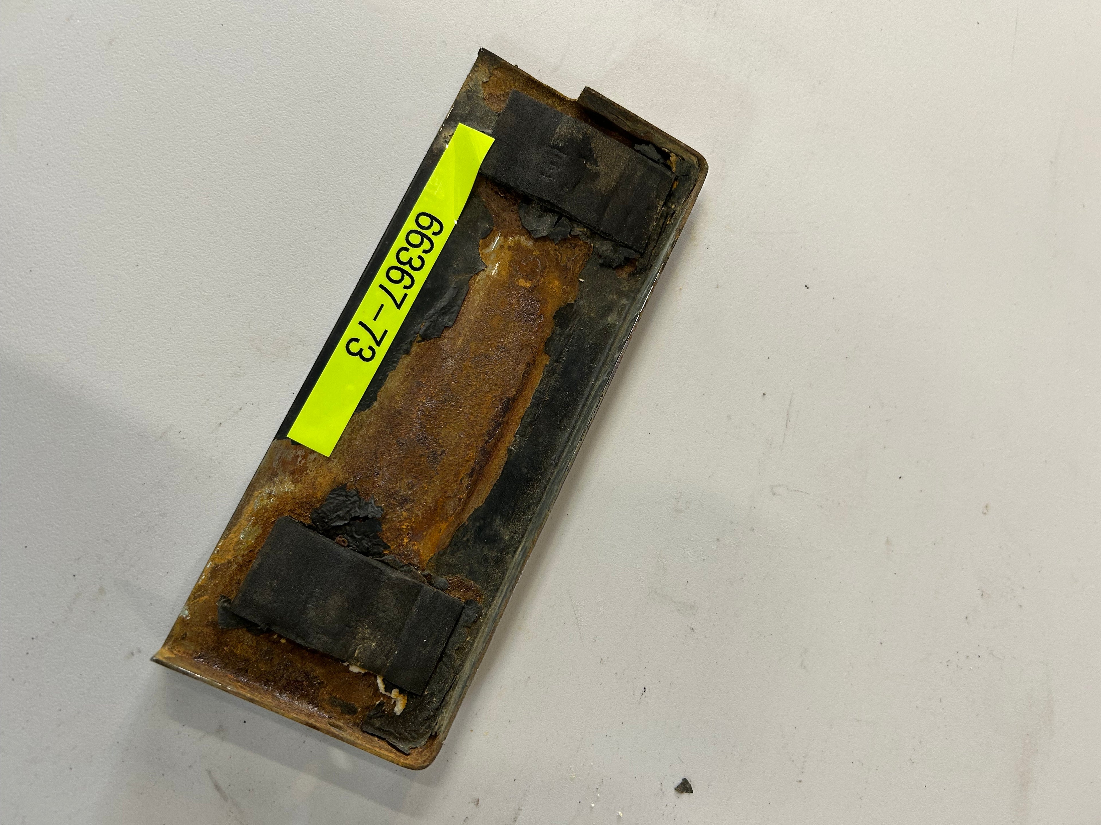 Cache batterie chromé Harley Davidson Sportster REF OEM : 66367-73