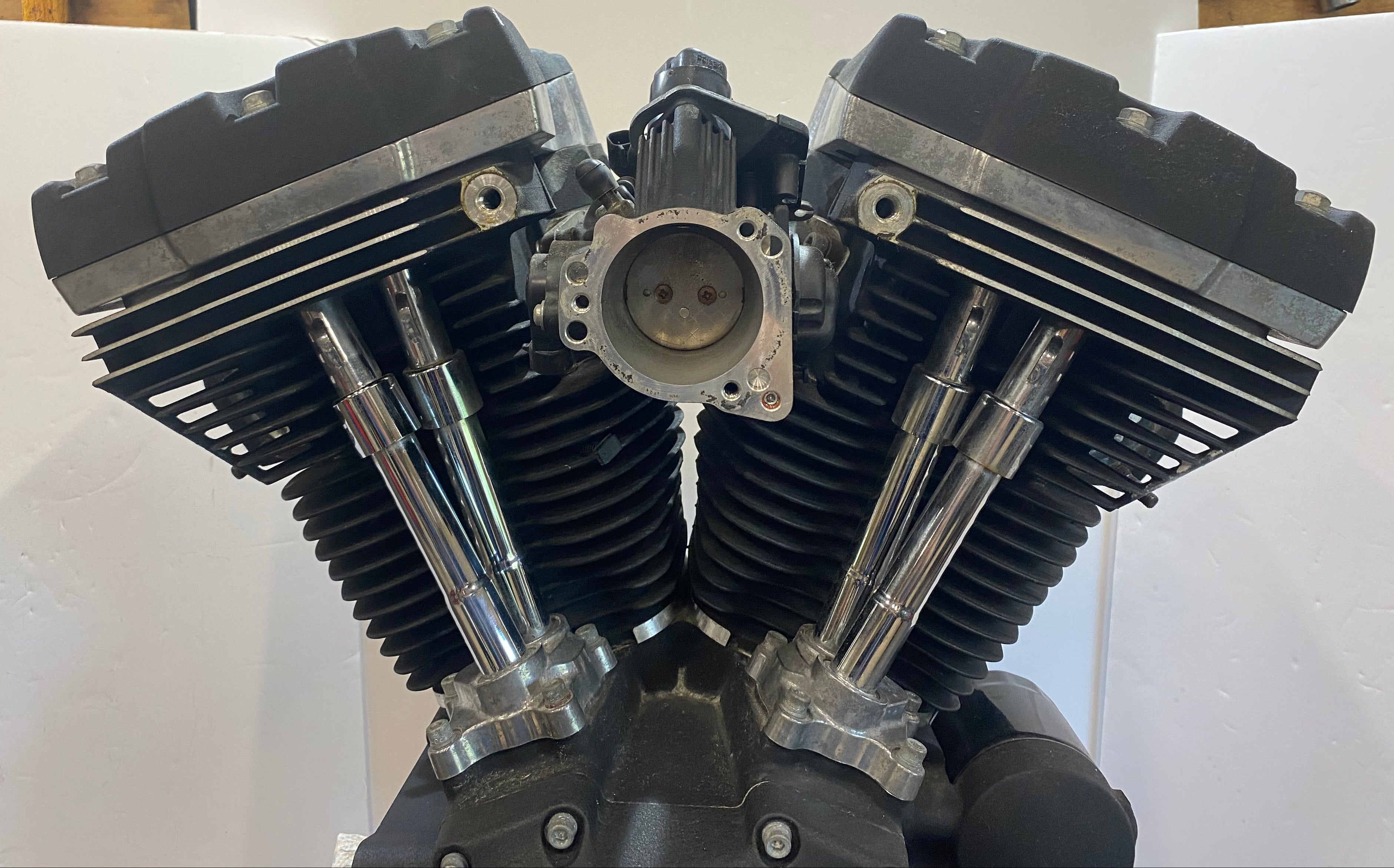 Moteur 1584 cm3 96 ci Dyna Harley Davidson REF OEM 16200068