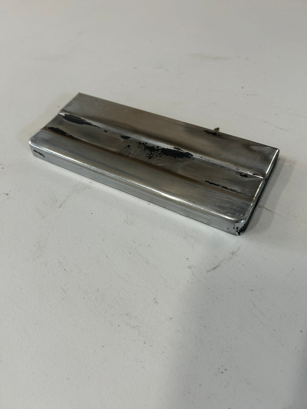 Cache batterie Harley Davidson Sportster REF OEM : 66367-73
