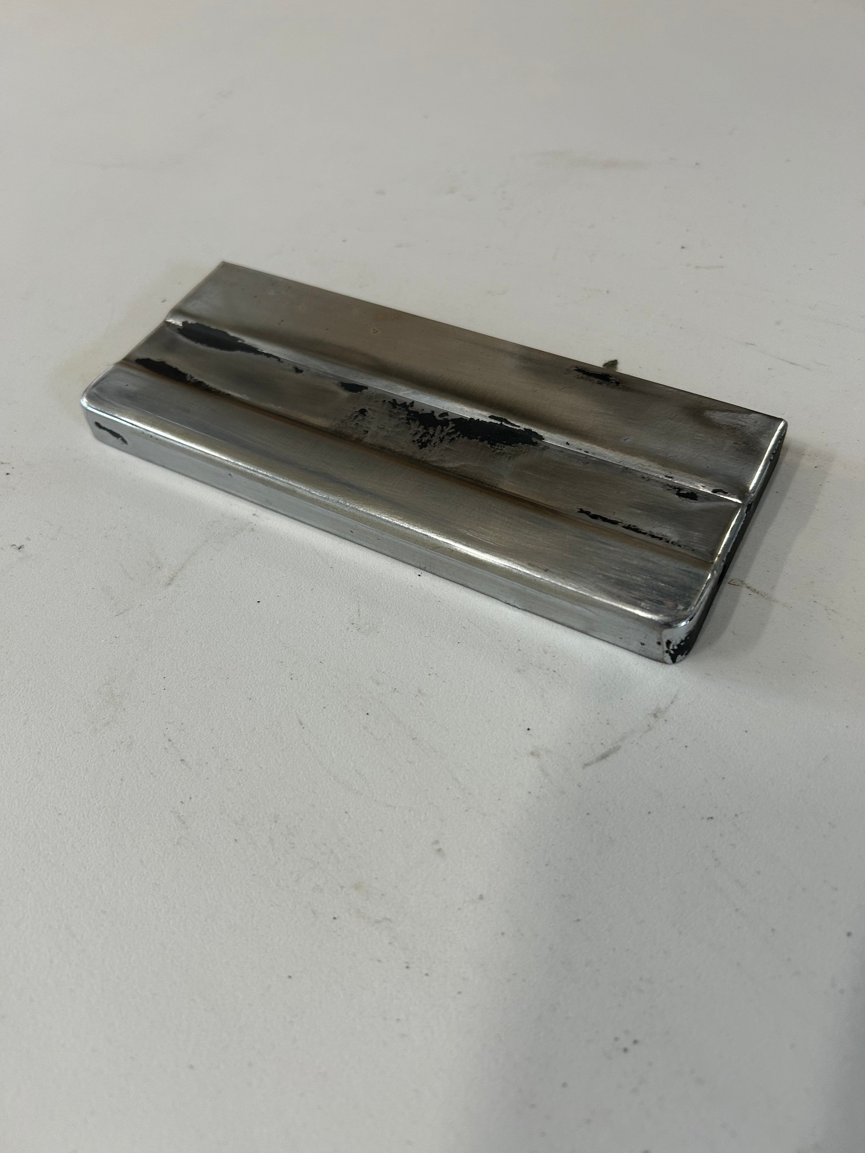 Cache batterie Harley Davidson Sportster REF OEM : 66367-73