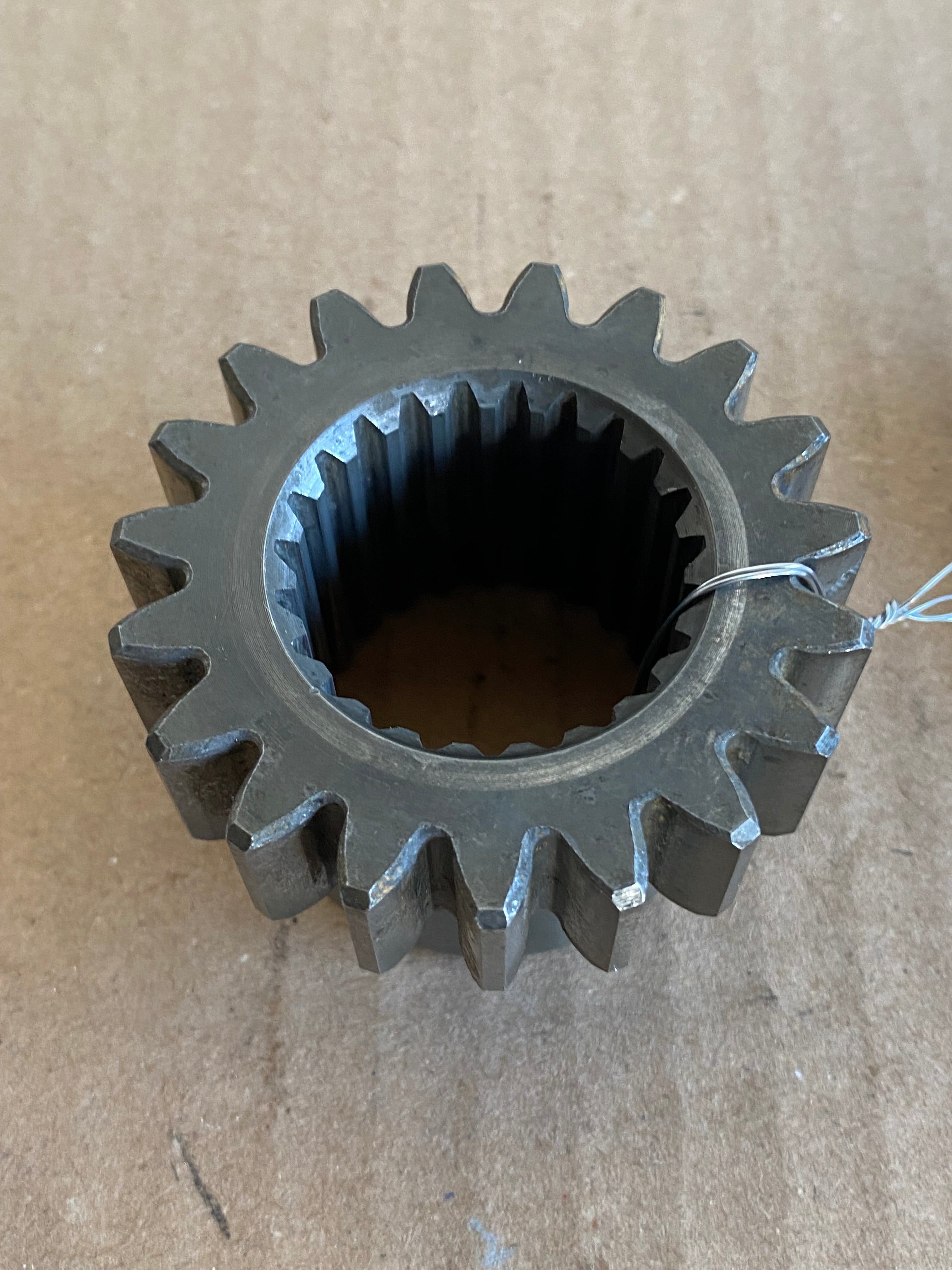 pignon 4ième vitesse Harley Davidson référence OEM : 35625-79B