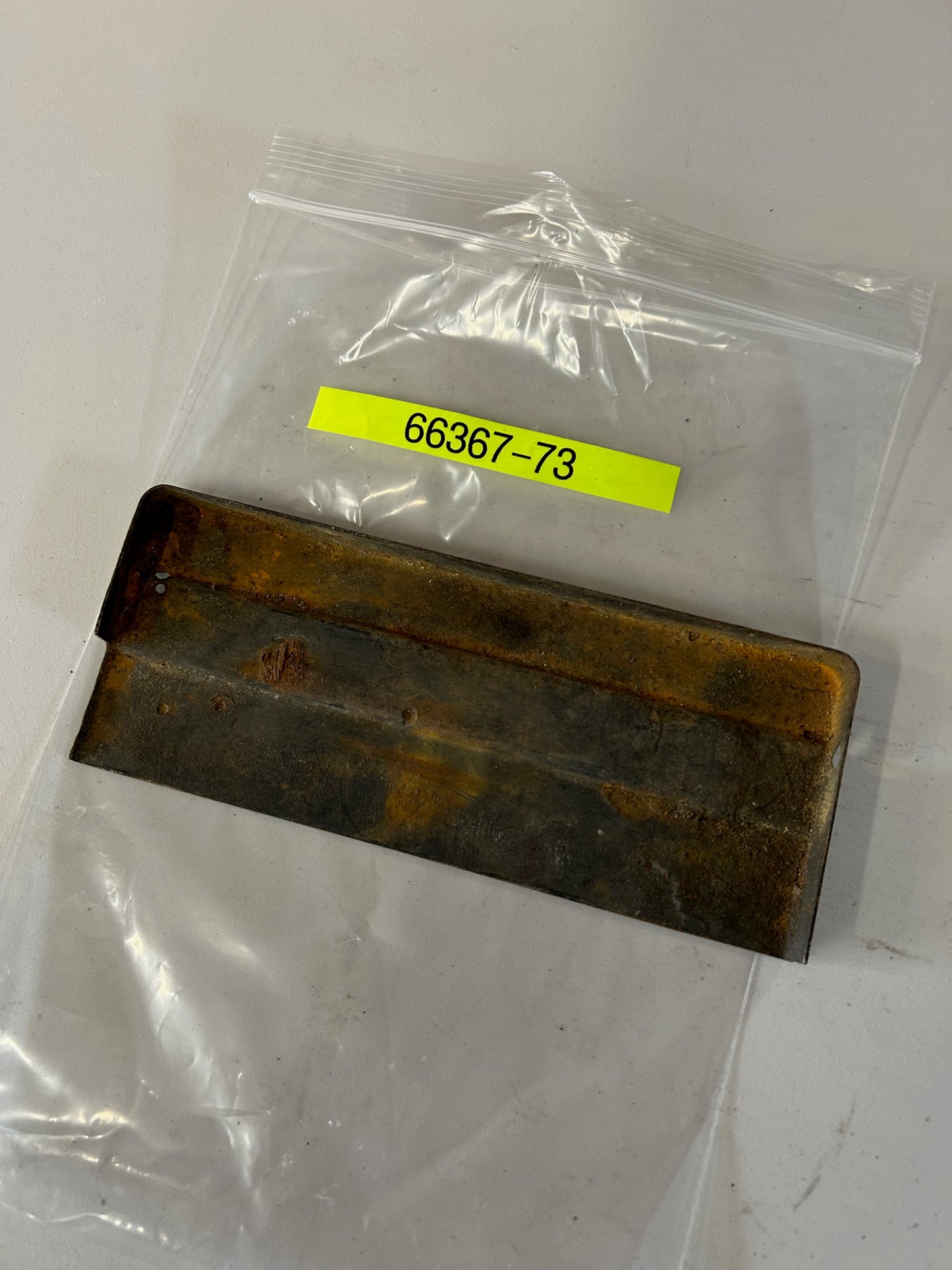 Cache batterie noir Harley Davidson Sportster REF OEM : 66367-73