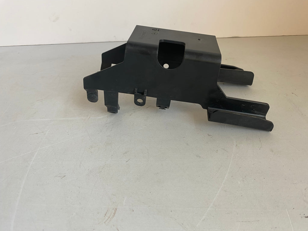 Attache faisceau électrique cadre Dyna Harley Davidson REF OEM 69200082