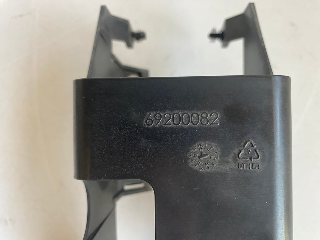 Attache faisceau électrique cadre Dyna Harley Davidson REF OEM 69200082
