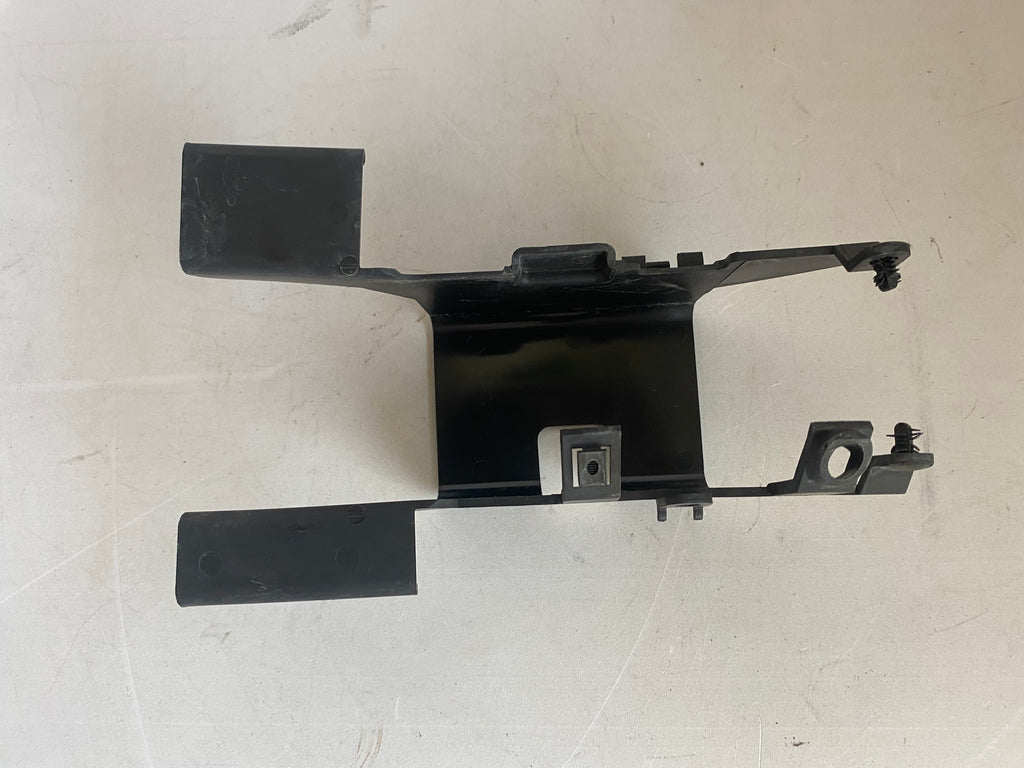 Attache faisceau électrique cadre Dyna Harley Davidson REF OEM 69200082