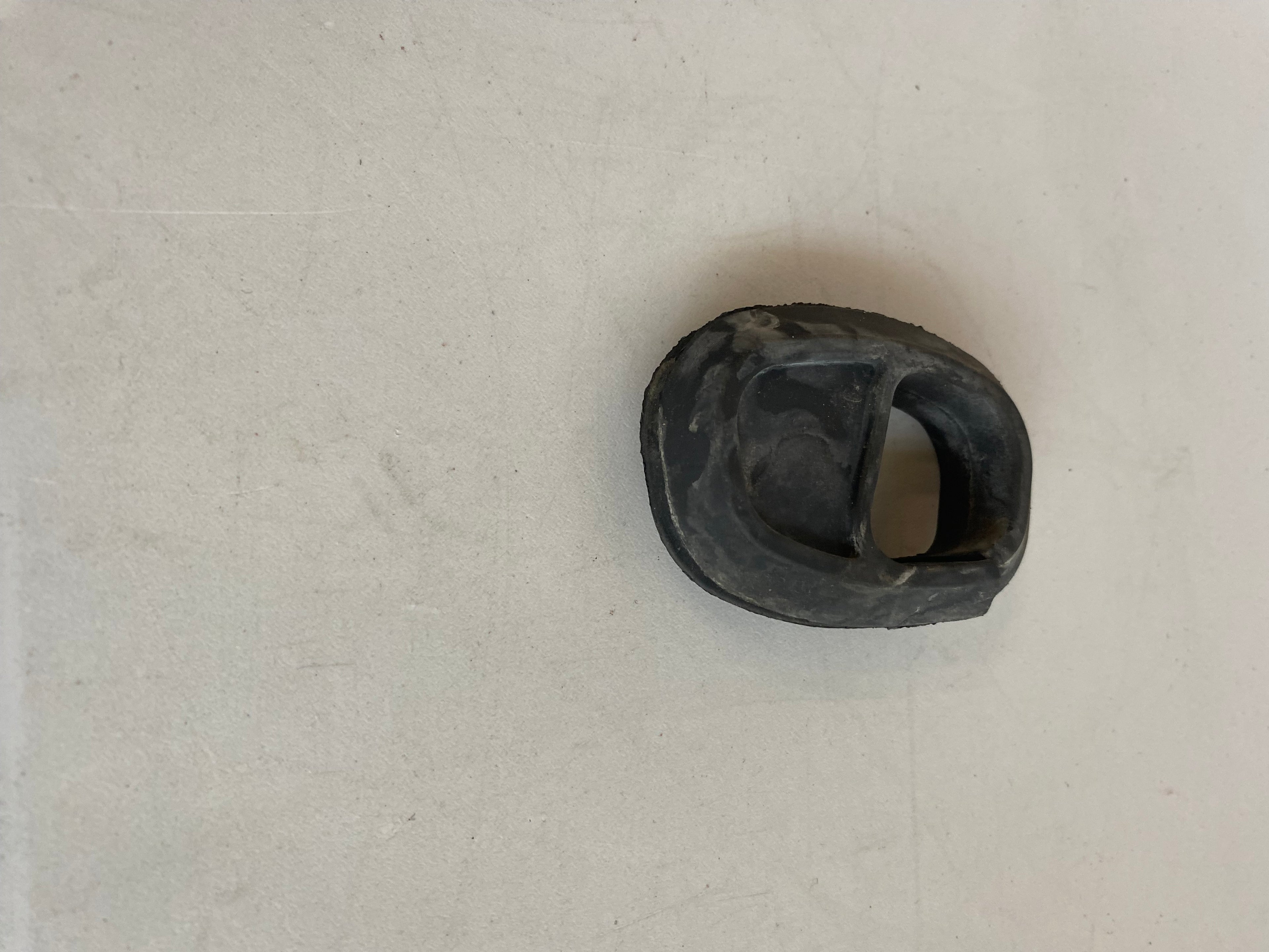 Cache cadre avant droit Dyna Harley Davidson REF OEM 11580A