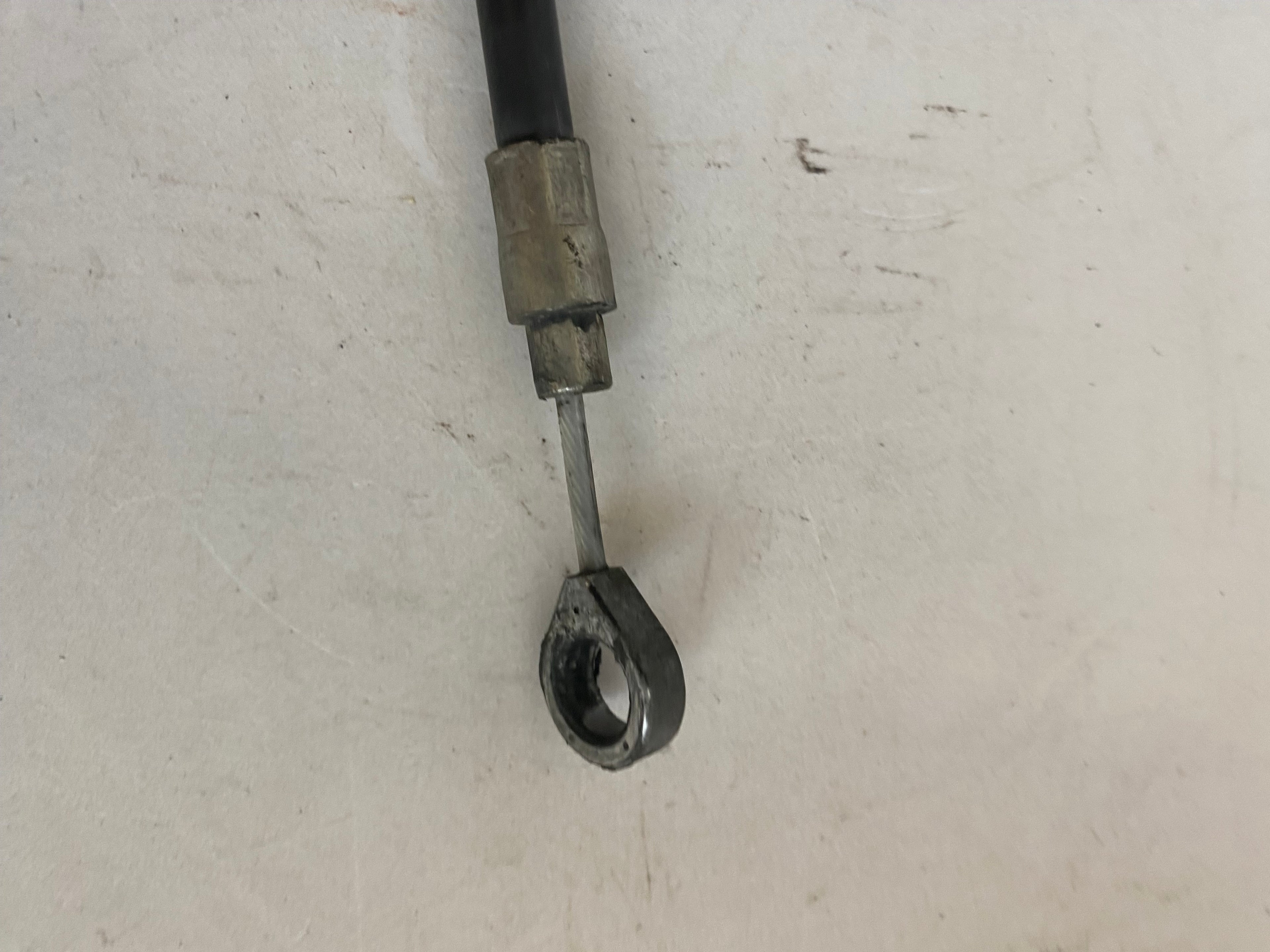 Cable embrayage Big Twin Harley Davidson REF OEM 38766-06C