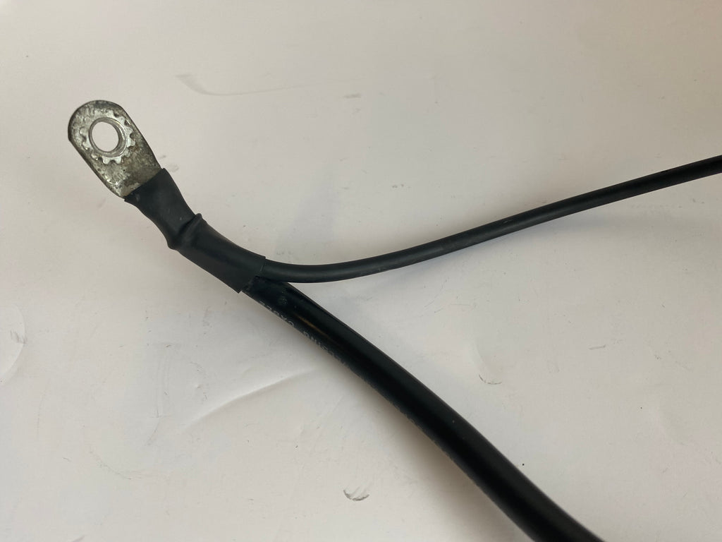 Cable de batterie négatif Dyna Harley Davidson REF OEM 70284-06A