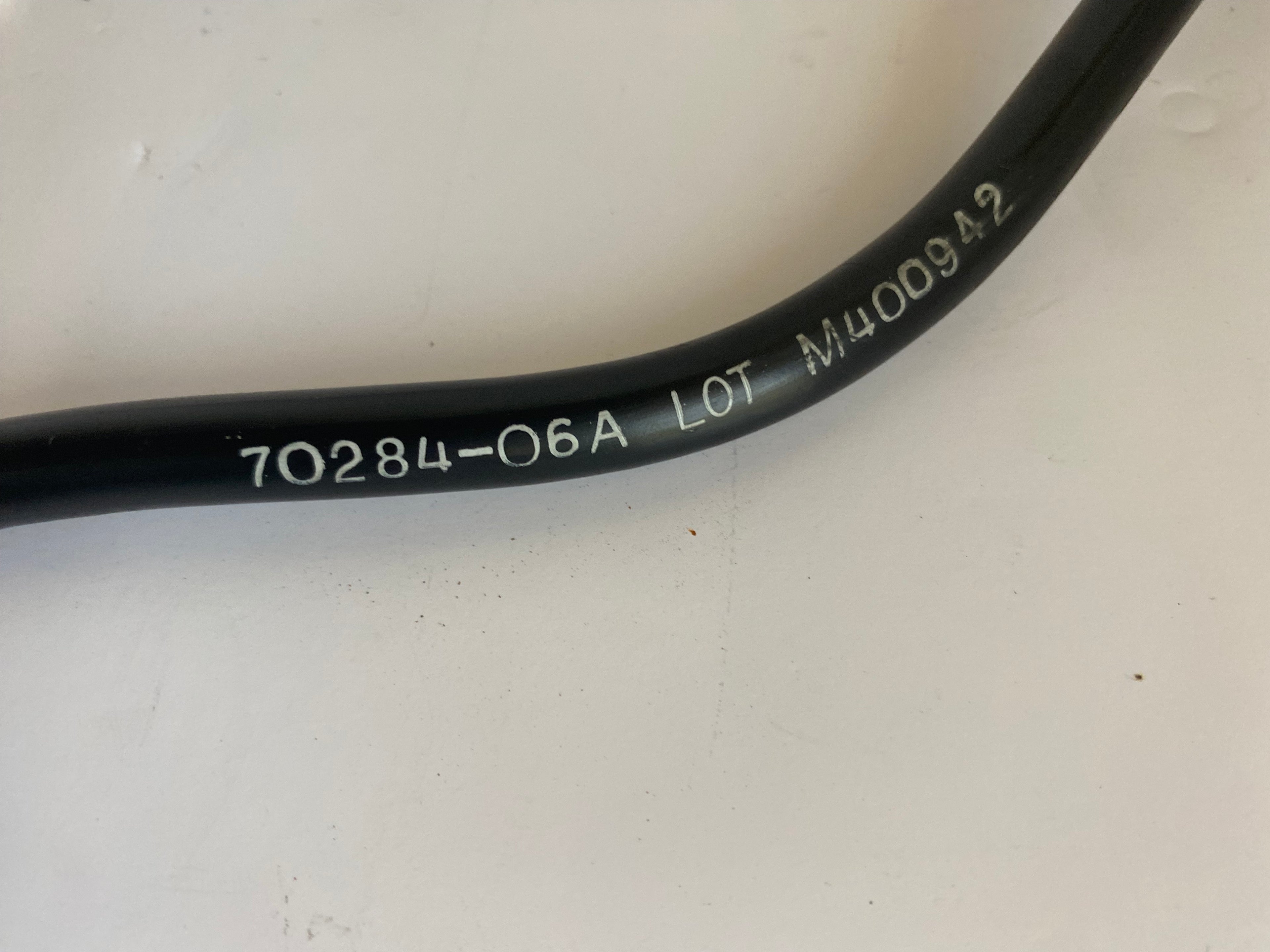 Cable de batterie négatif Dyna Harley Davidson REF OEM 70284-06A