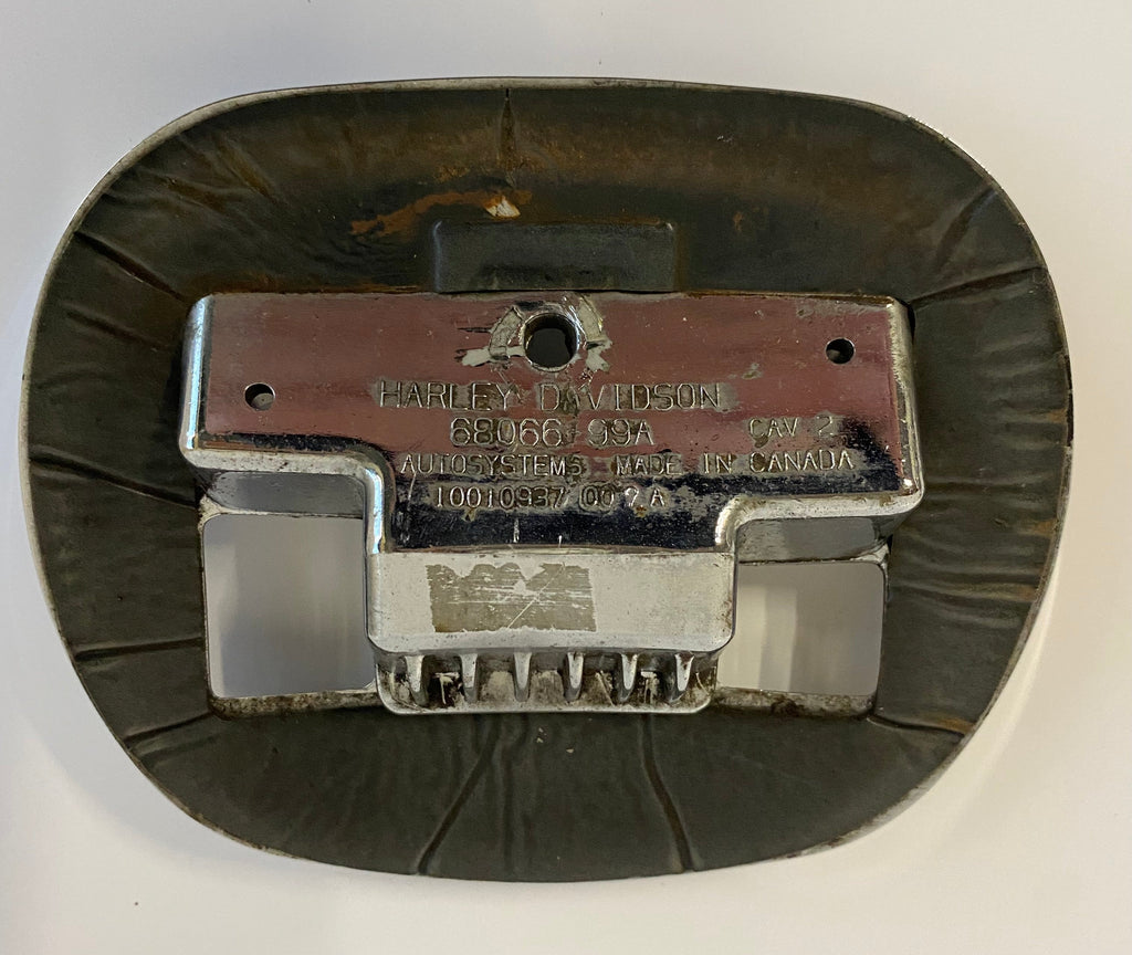 Support feu arrière chromé Harley Davidson REF OEM 68066-99A