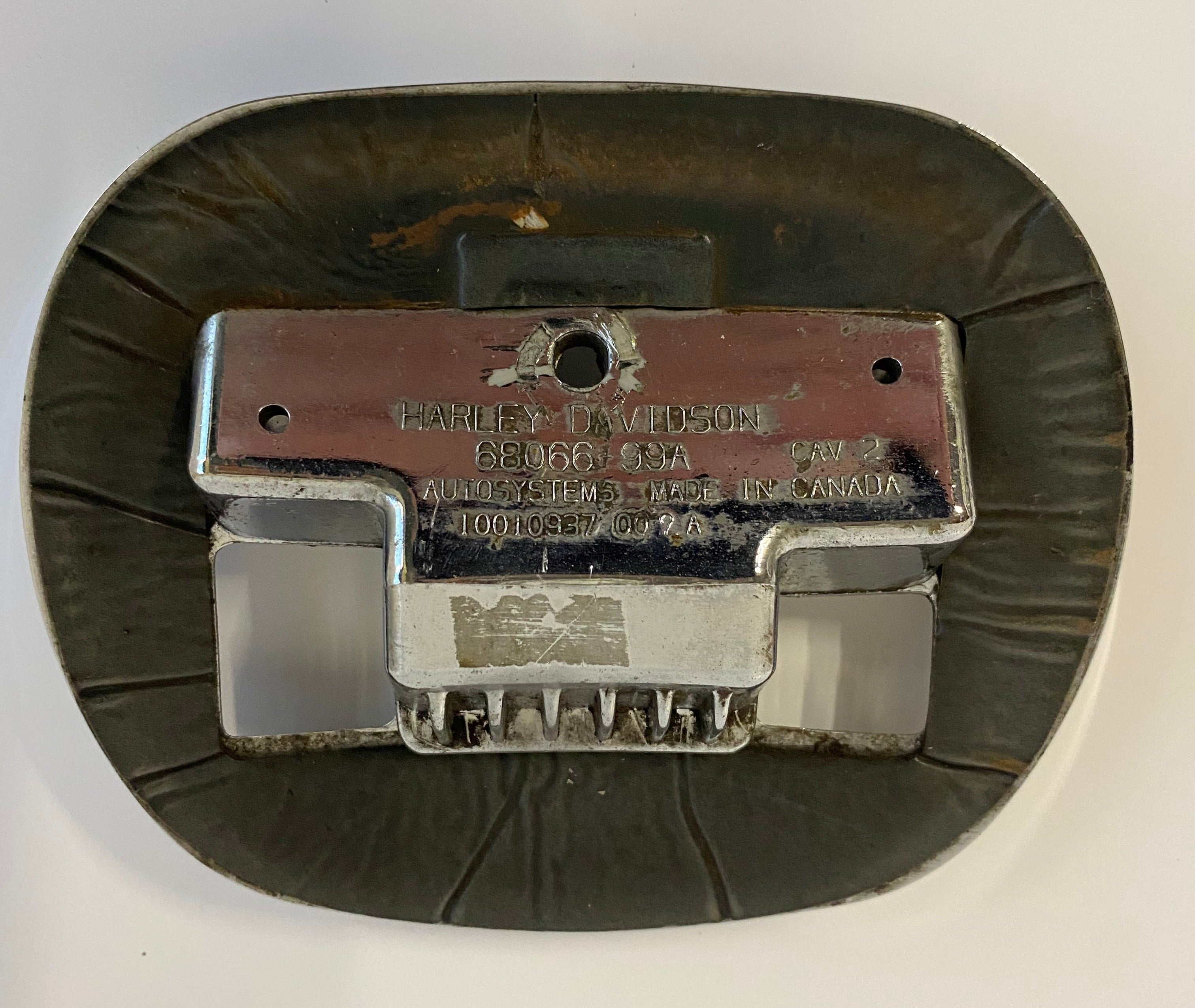 Support feu arrière chromé Harley Davidson REF OEM 68066-99A