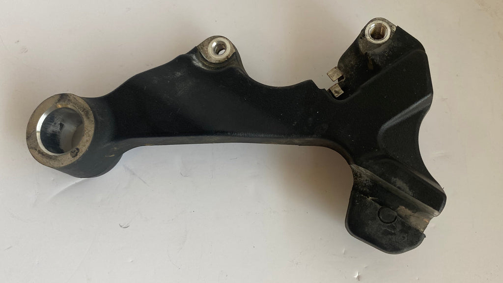 Support étrier de frein arrière Dyna Harley Davidson REF OEM 42062-08