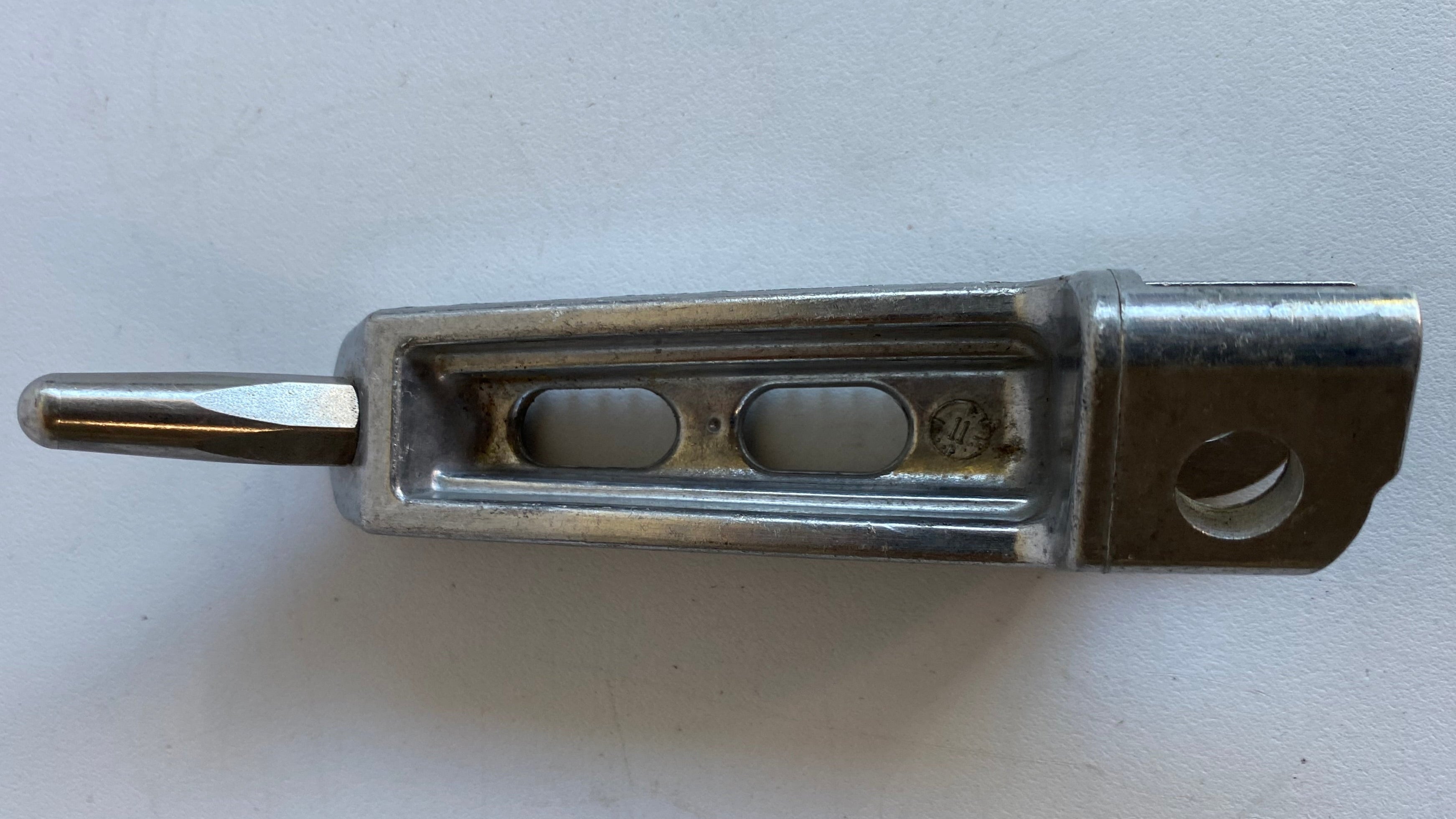 Cale pied passager arrière droit Buell REF OEM N0503.02A8