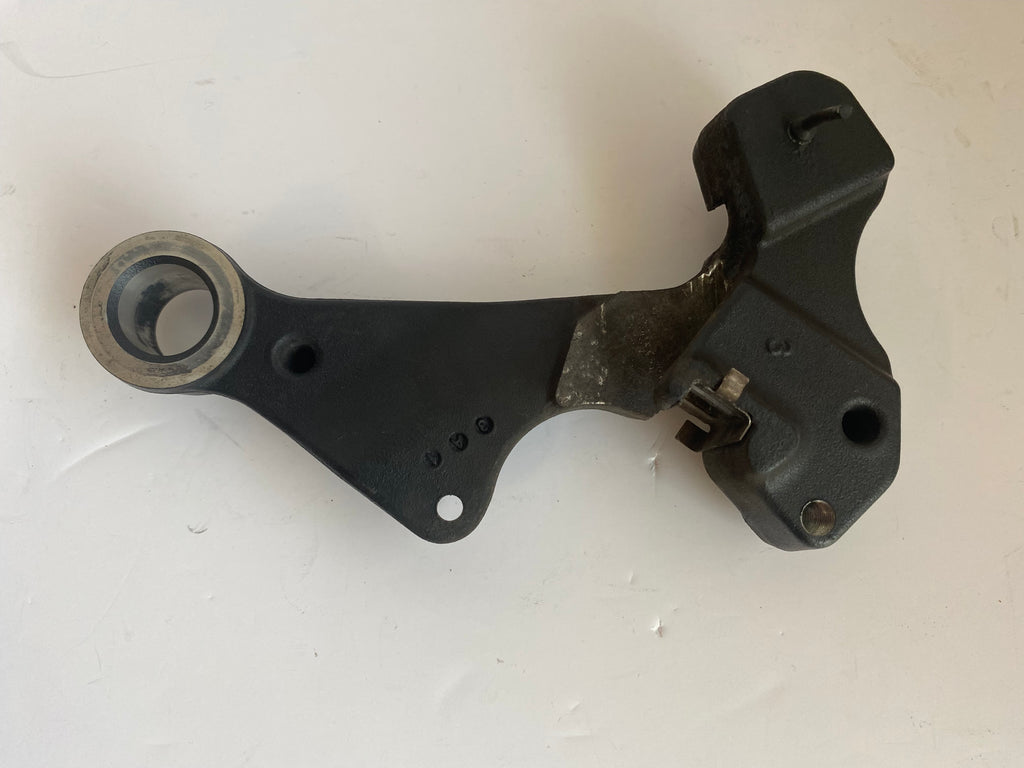 Support étrier de frein arrière Dyna Harley Davidson REF OEM 42062-08