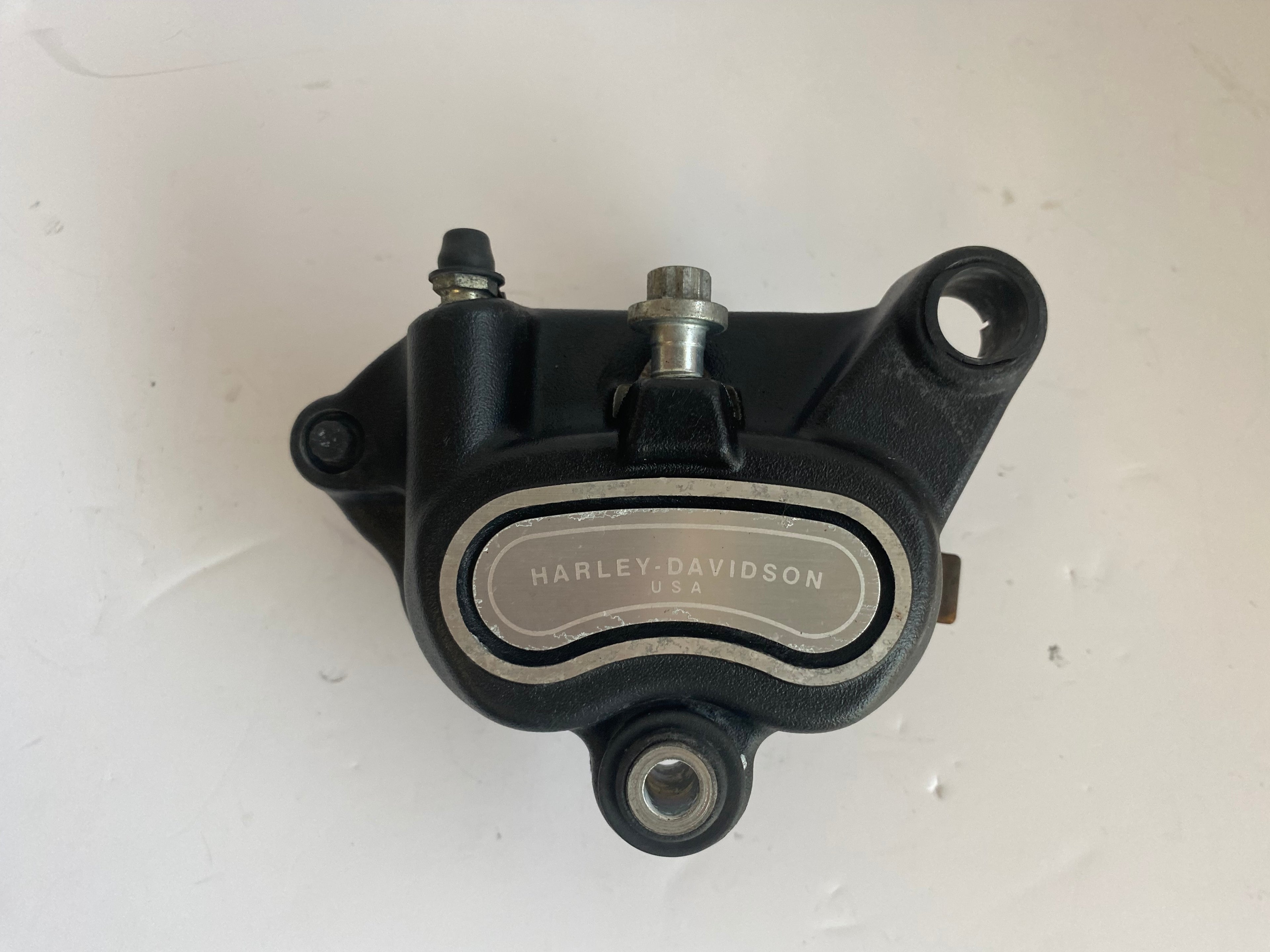 Etrier de frein arrière Dyna Harley Davidson REF OEM 40908-08