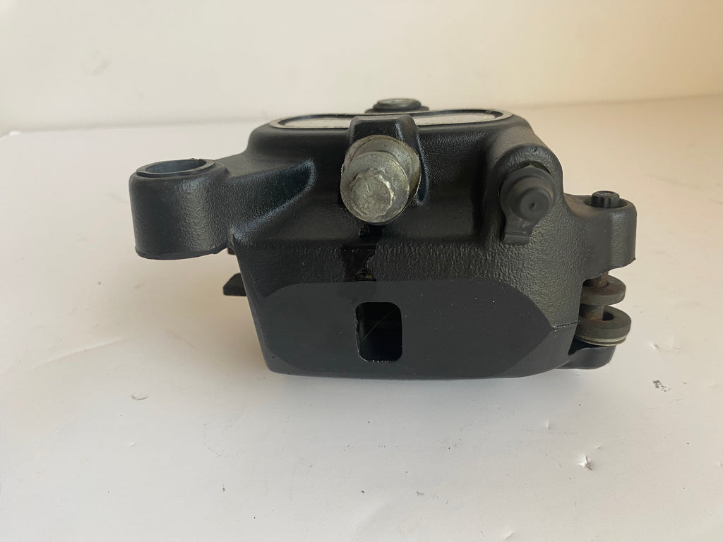 Etrier de frein arrière Dyna Harley Davidson REF OEM 40908-08