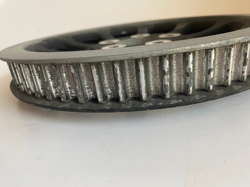 Couronne de transmission secondaire 66 dents Dyna Harley Davidson REF OEM 40114-07