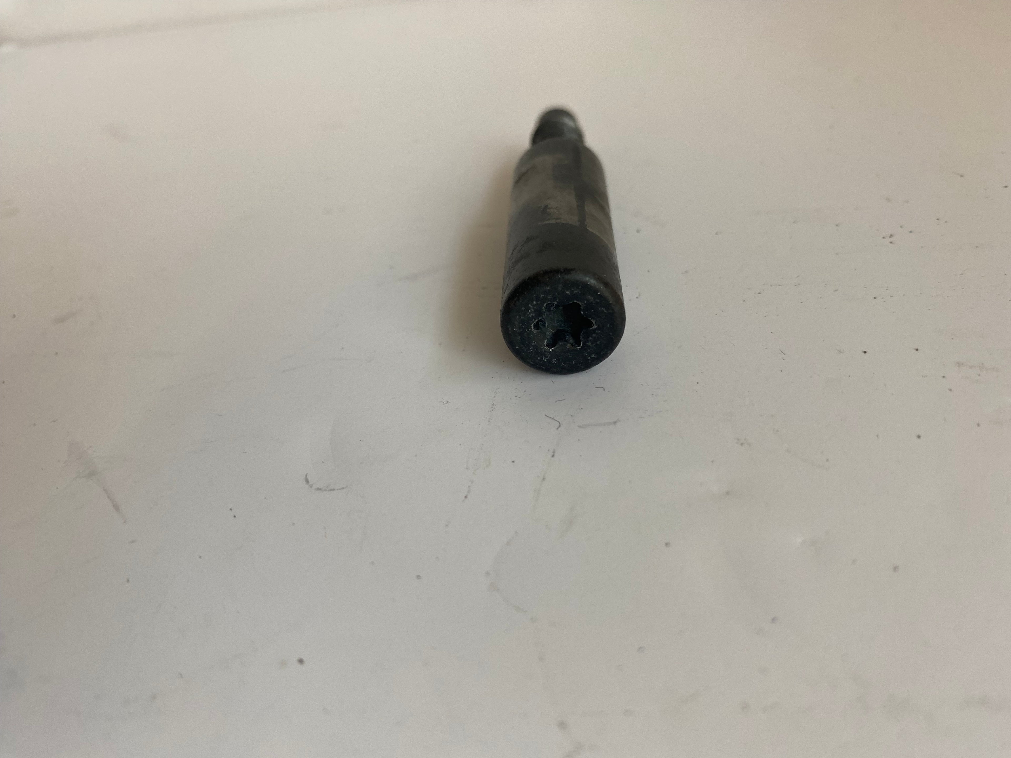 Vis étrier de frein arrière Harley Davidson REF OEM 42143-08B