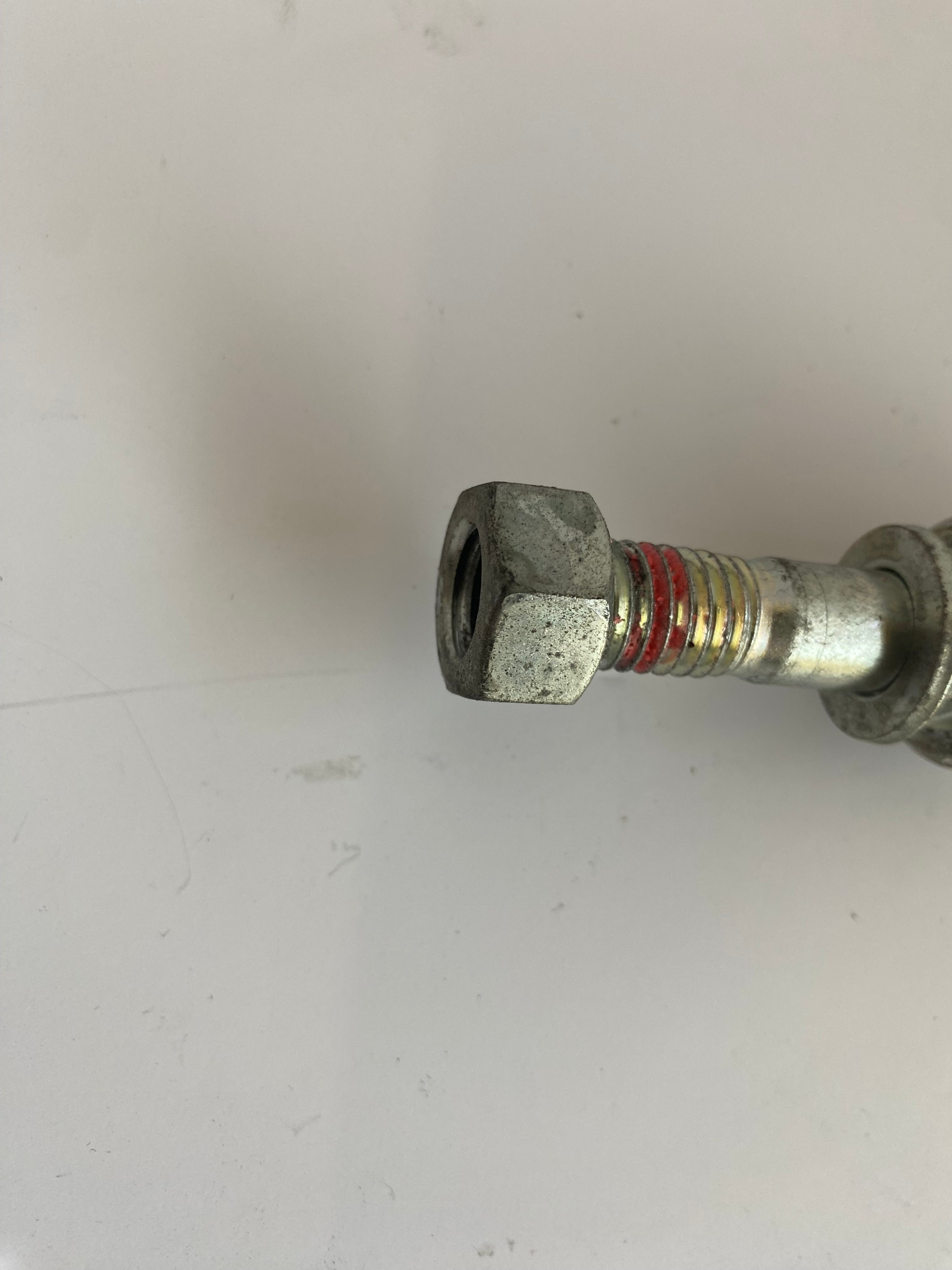 Vis amortisseurs supérieur Dyna Harley Davidson REF OEM 54666-08