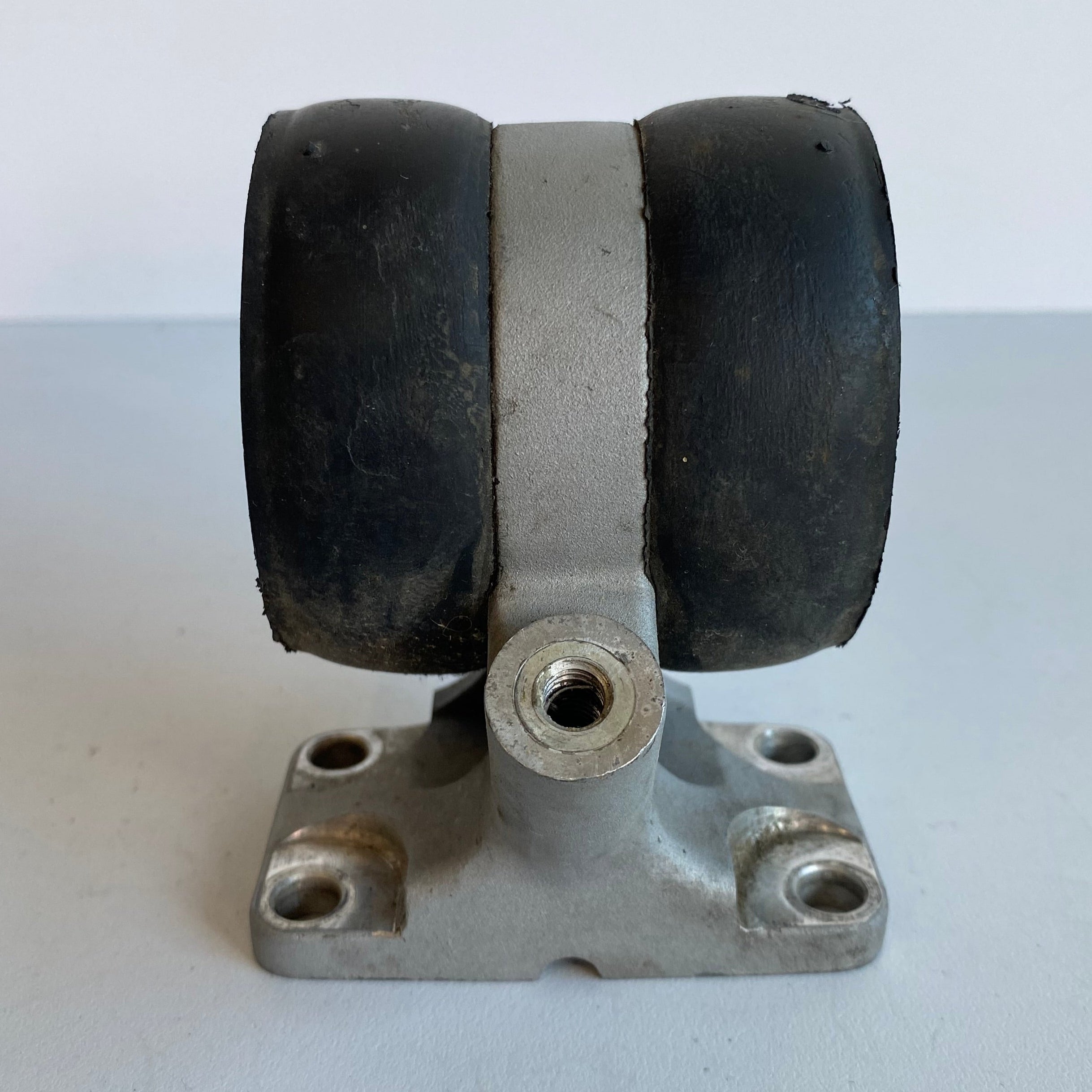 Silent bloc moteur arrière Buell REF OEM L0502.02A8