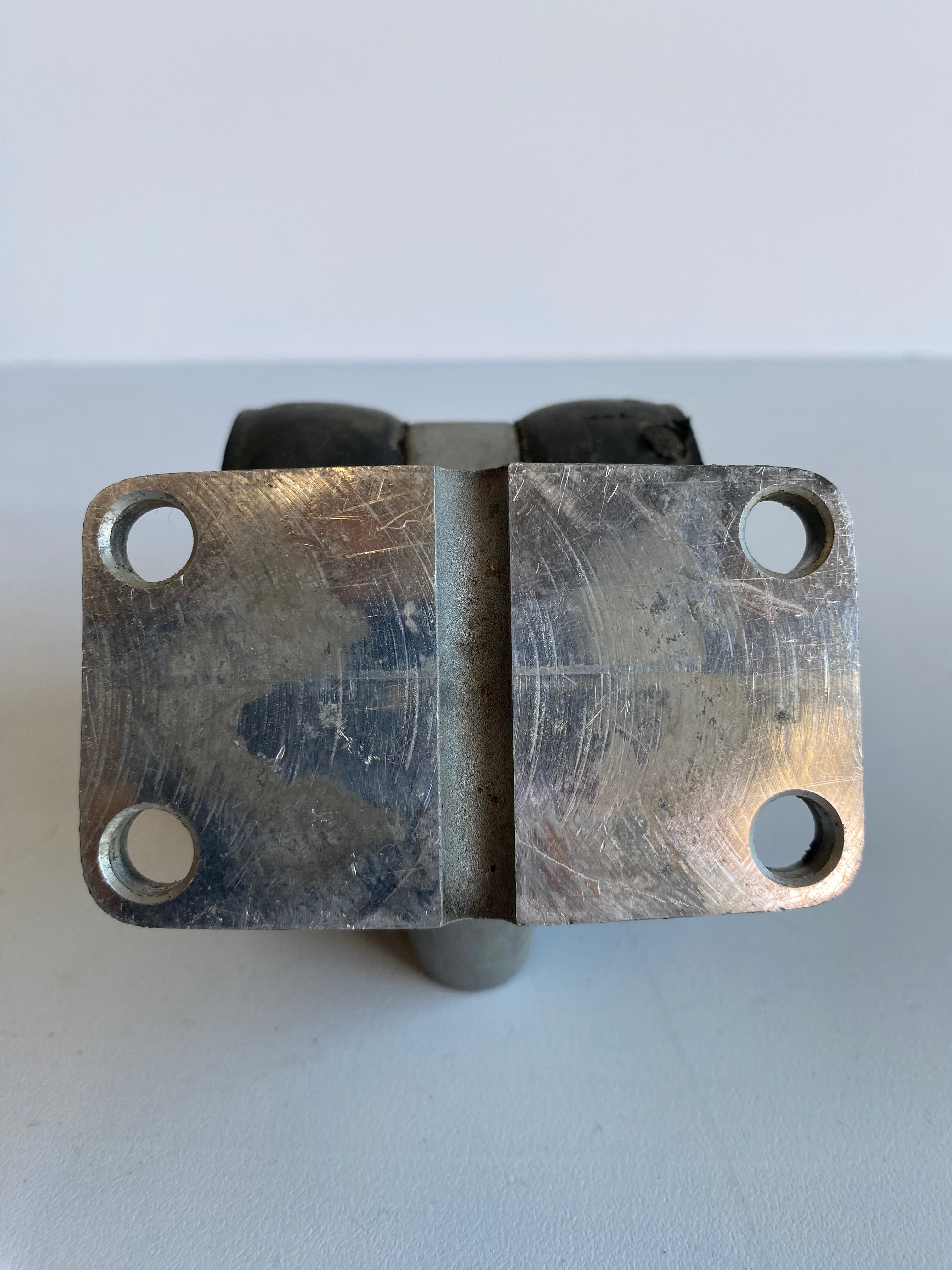 Silent bloc moteur arrière Buell REF OEM L0502.02A8