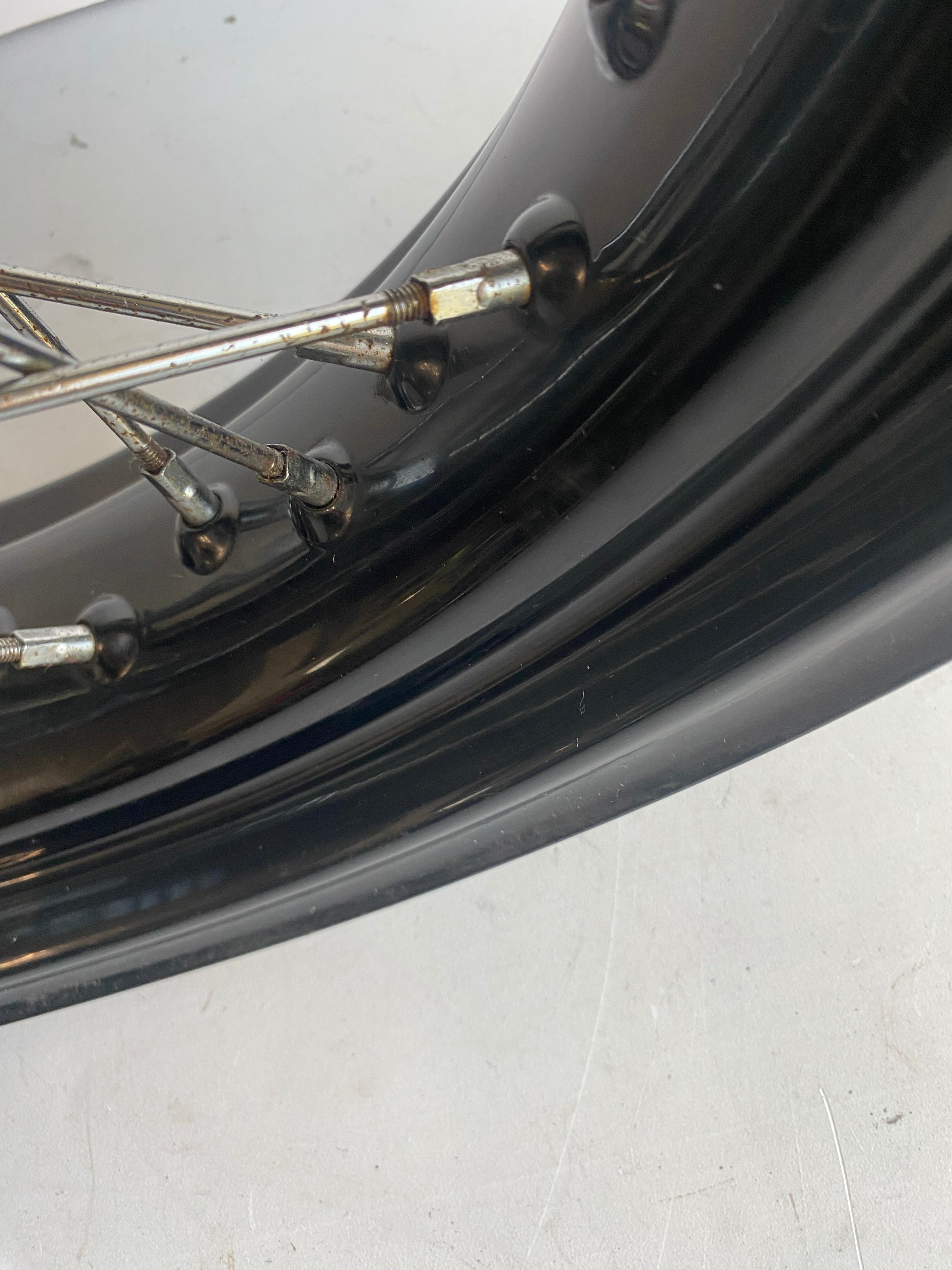 Roue arrière à rayons 17 x 4.5" Dyna Harley Davidson REF OEM 41430-09A
