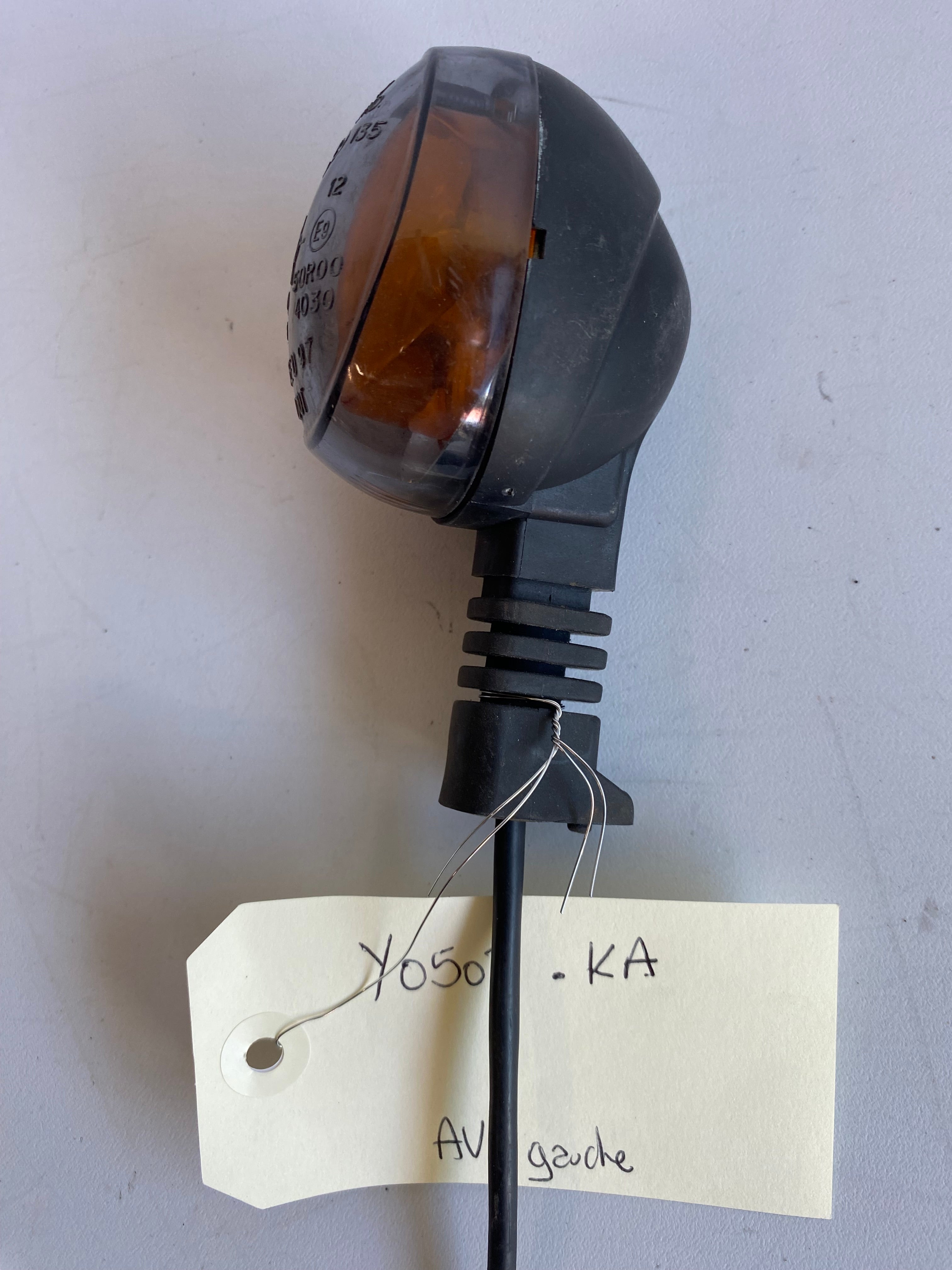 Clignotant avant gauche Buell XB REF OEM Y0503.KA