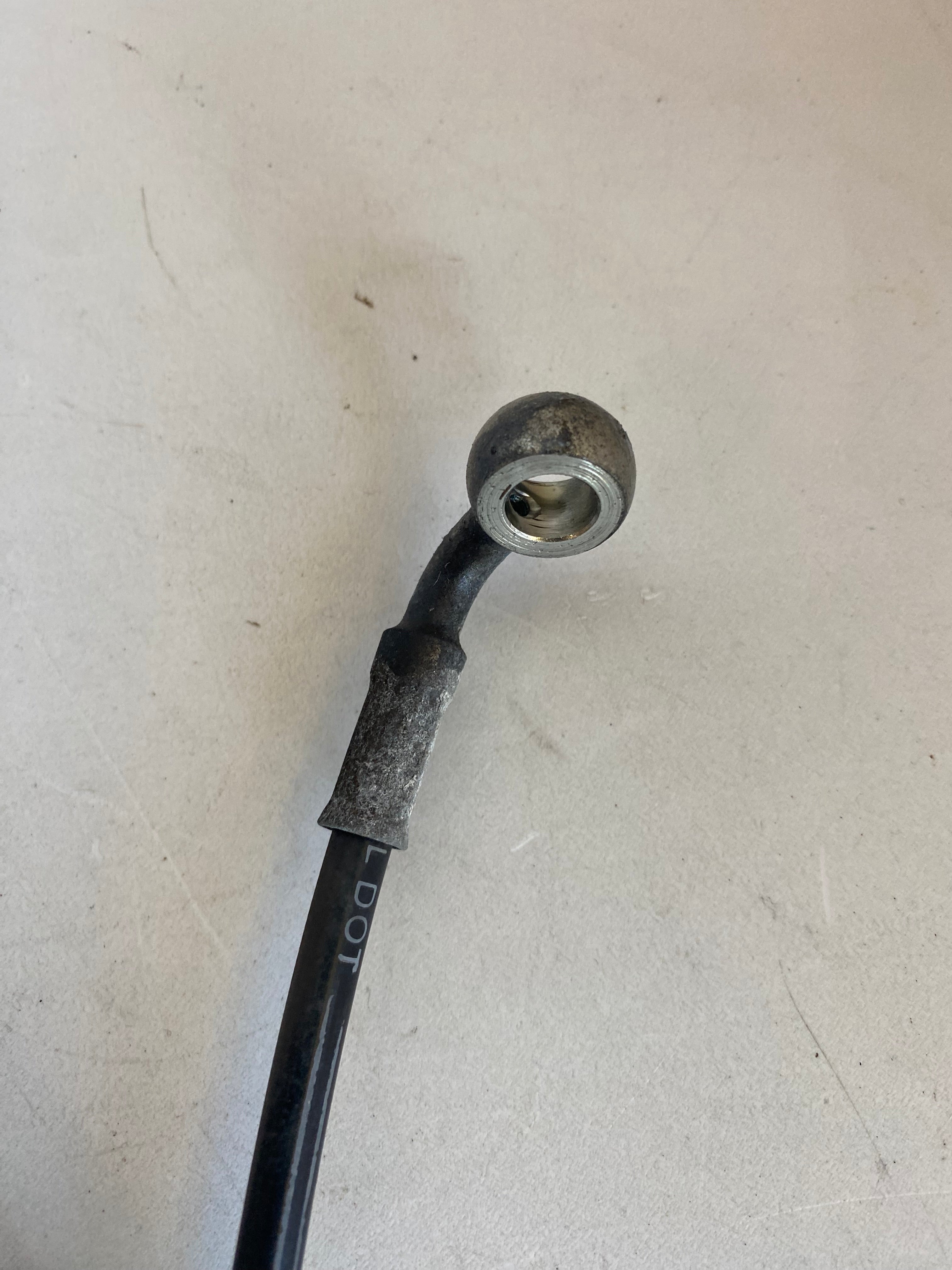 Durite de frein avant Dyna Harley Davidson REF OEM 42728-08