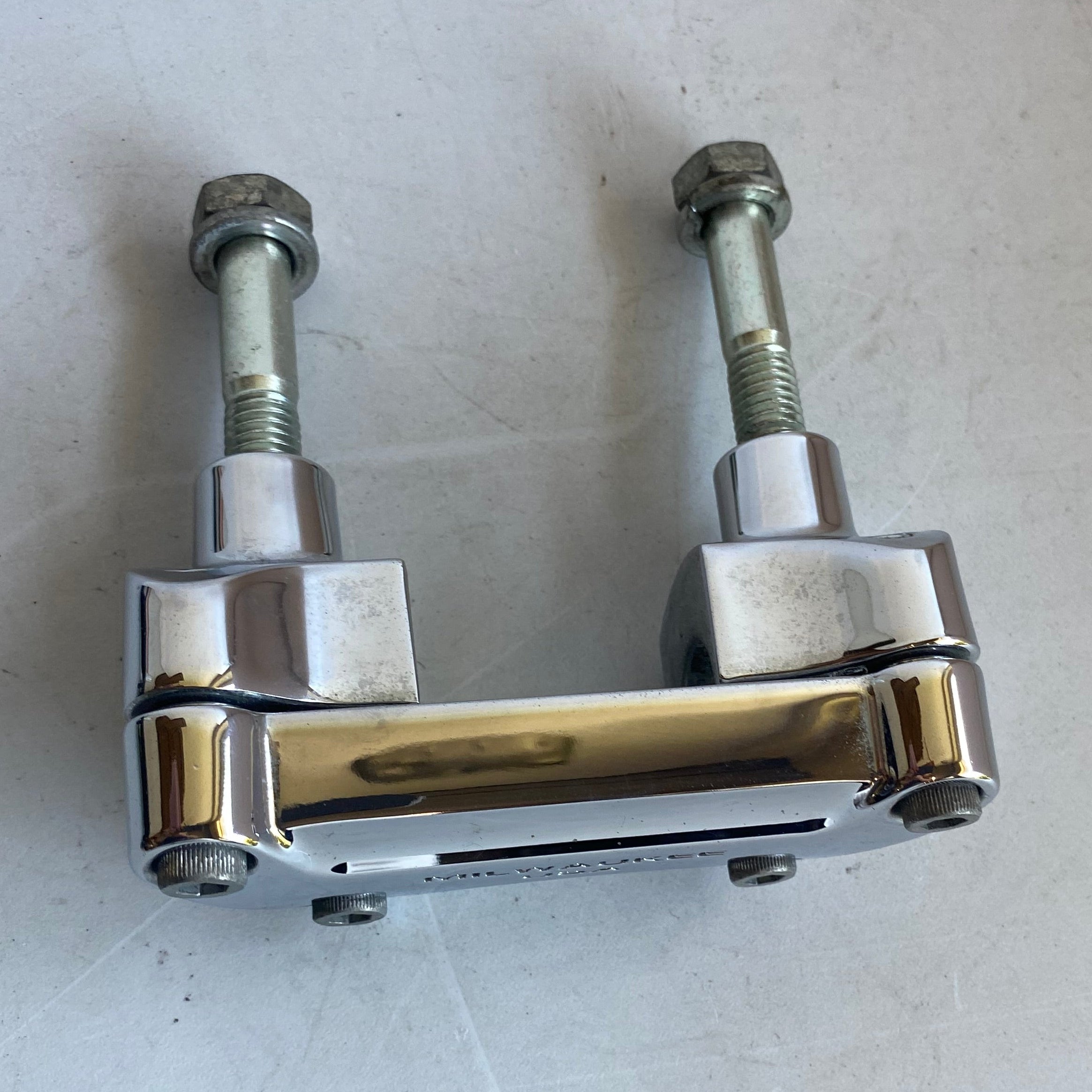 Risers complet chromé Harley Davidson REF OEM 55900025A