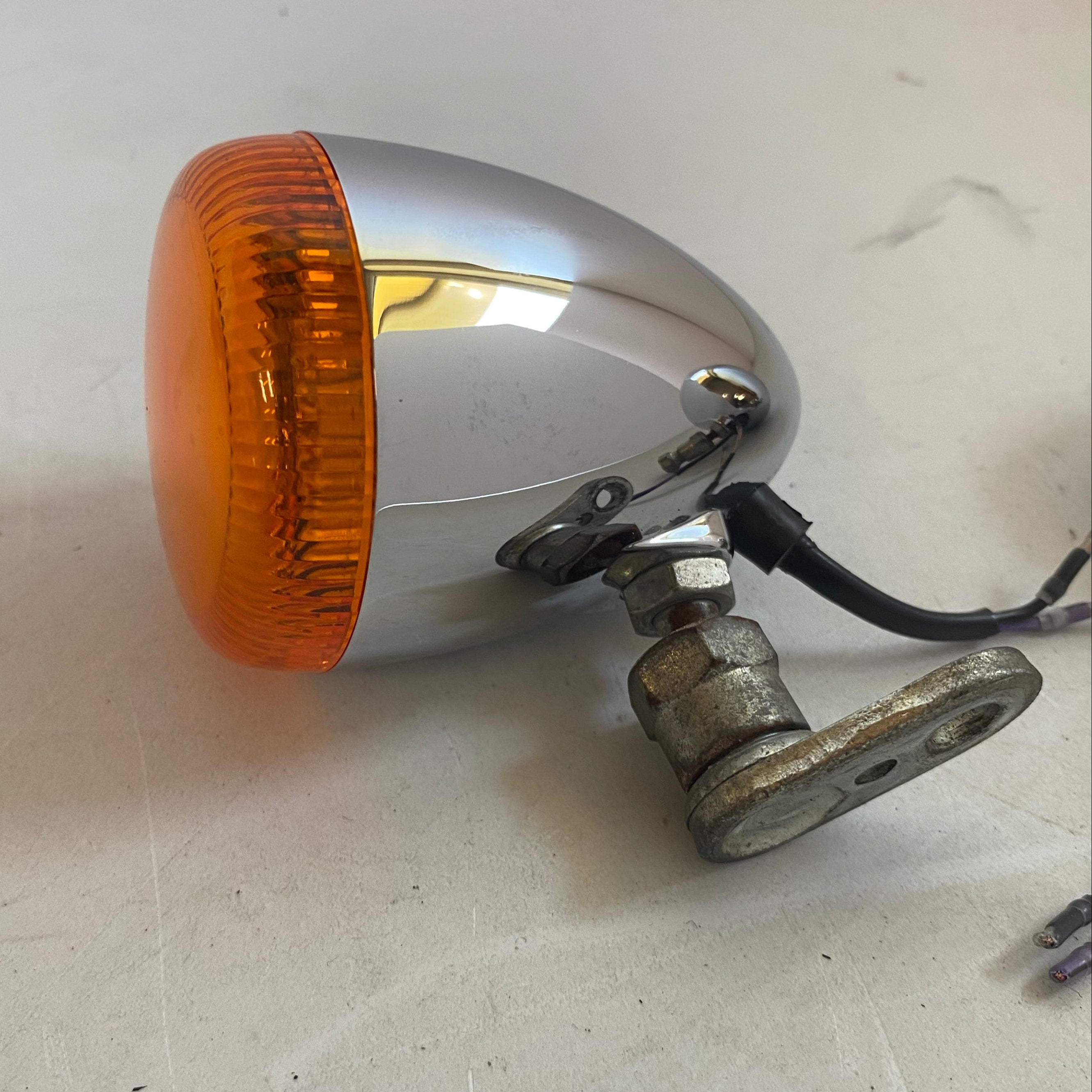 Jeu de 2 clignotants avants chromés Harley Davidson REF OEM 68225-09