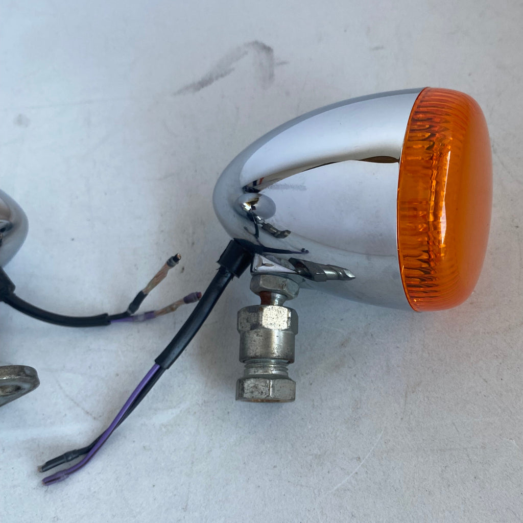 Jeu de 2 clignotants avants chromés Harley Davidson REF OEM 68225-09