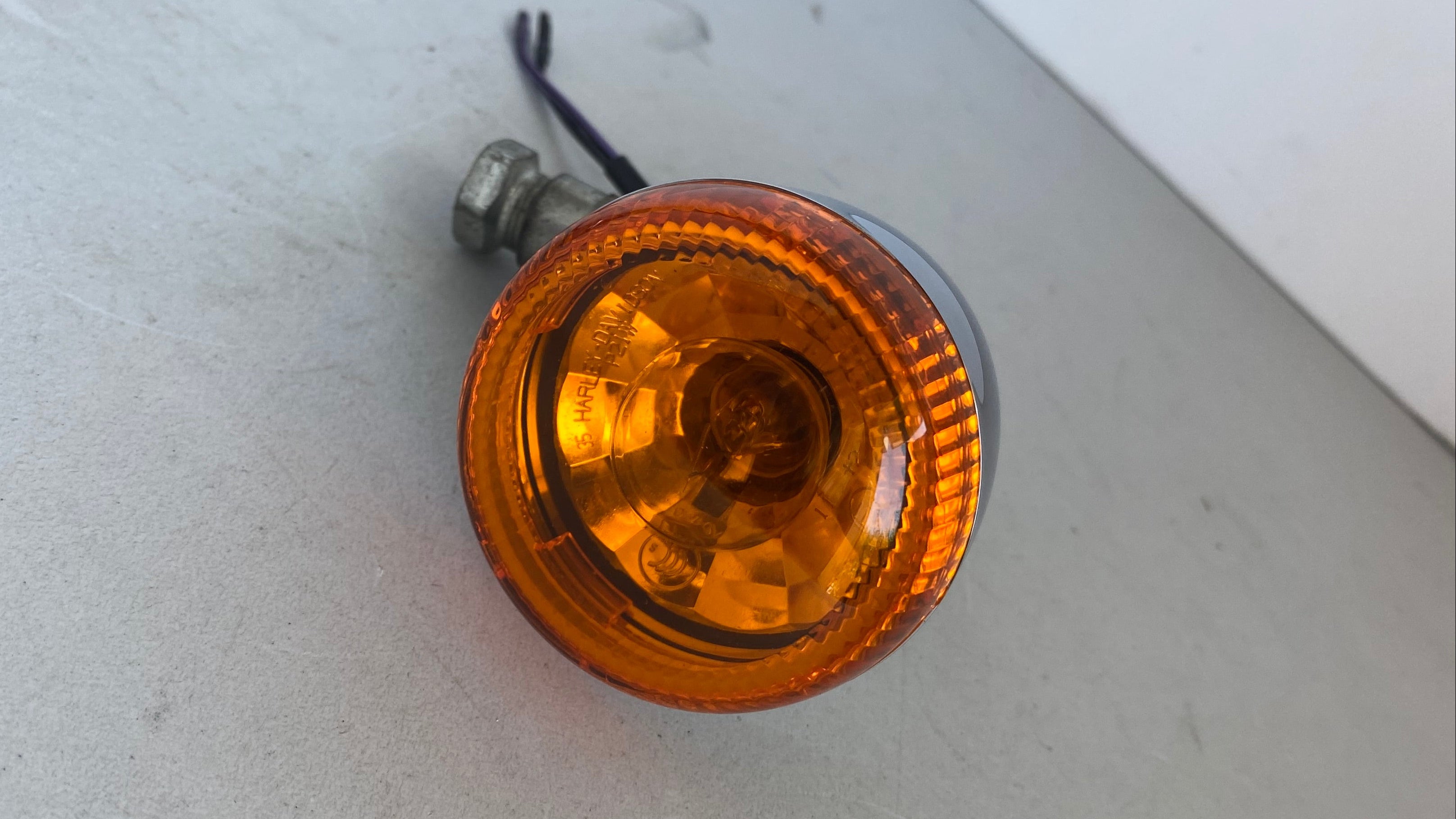 Jeu de 2 clignotants avants chromés Harley Davidson REF OEM 68225-09