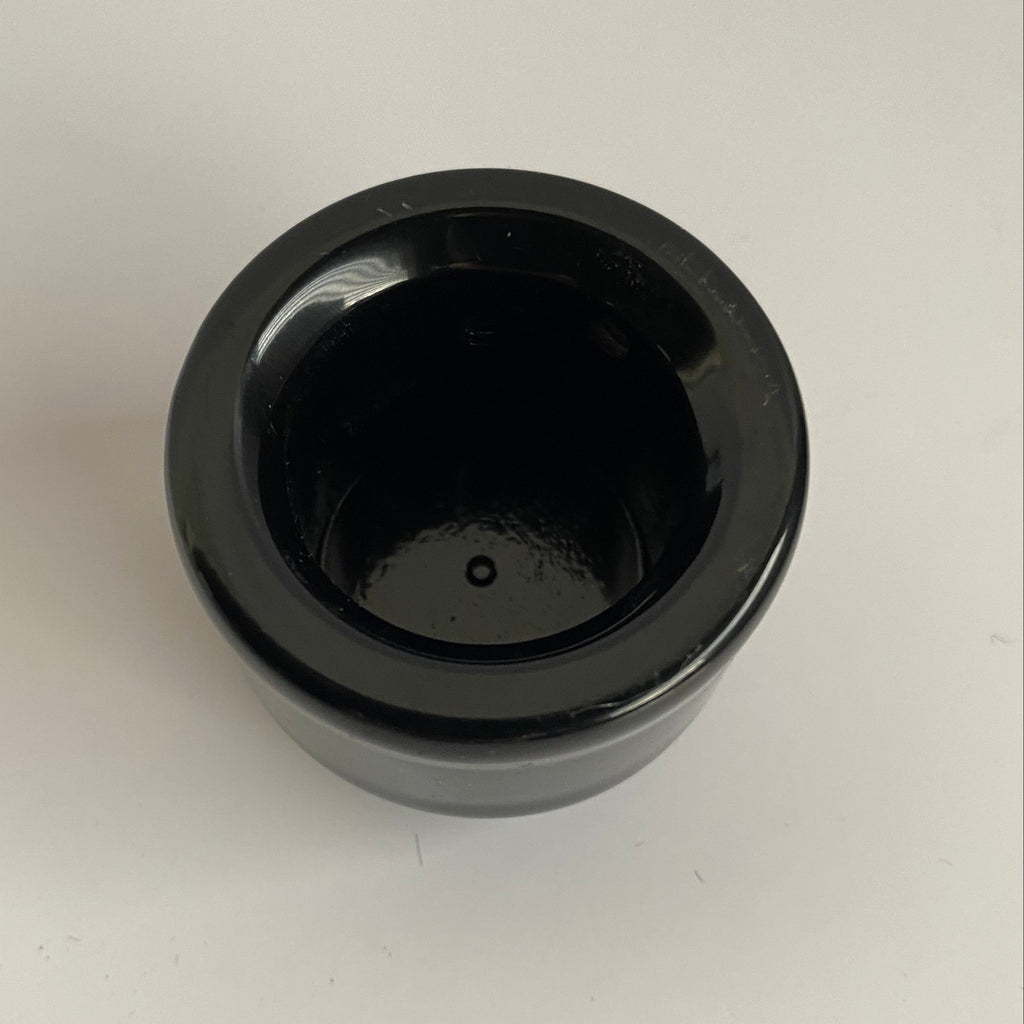 Cache noir droit axe de roue avant Harley Davidson REF OEM 43583-09