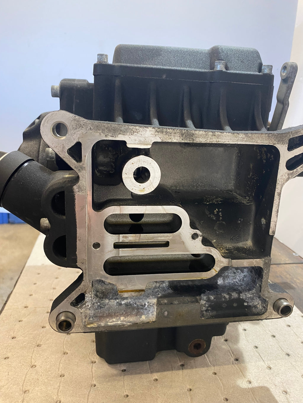 Boite à 6 vitesses complète Dyna Harley Davidson REF OEM 34747-06C