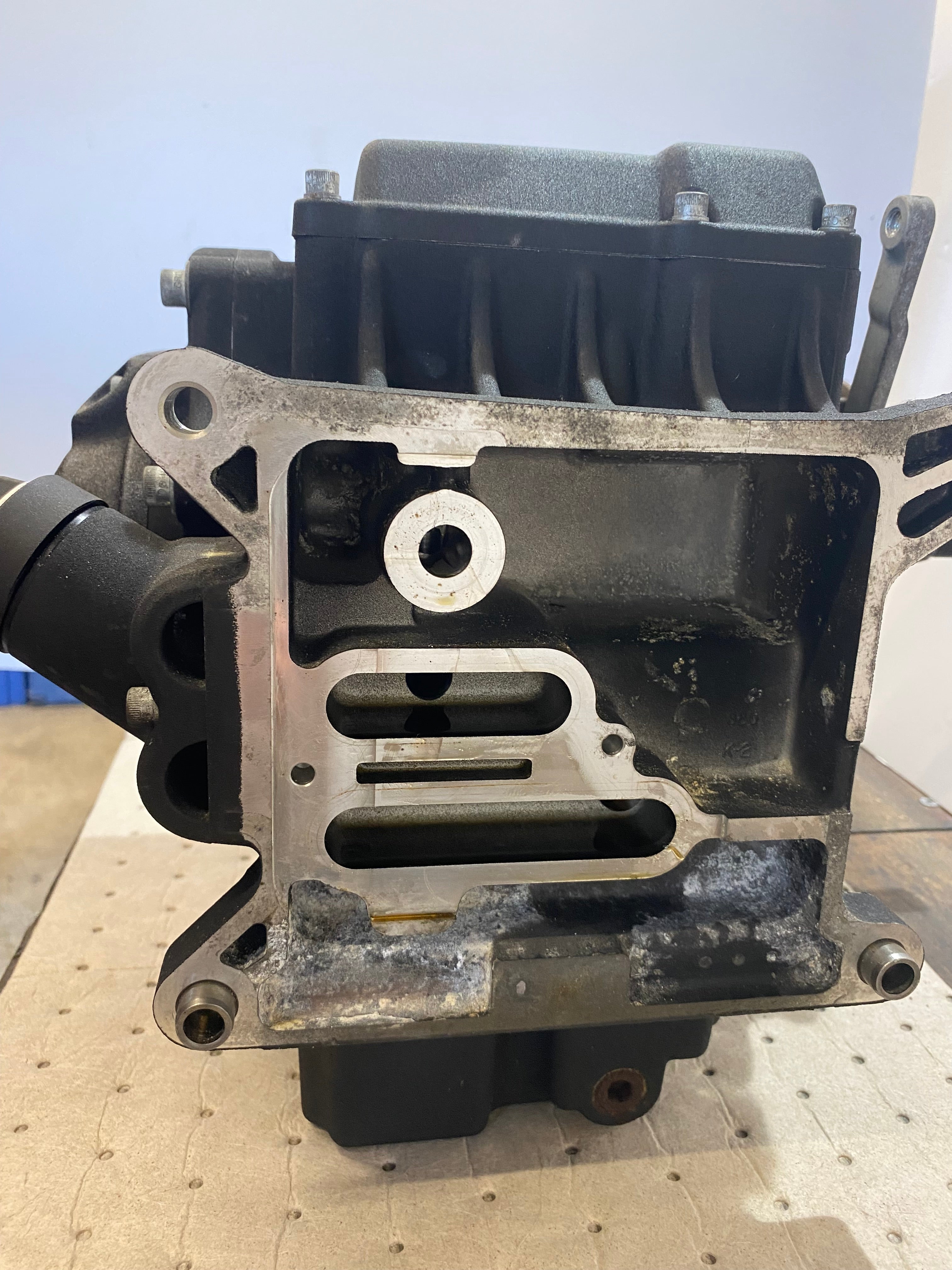 Boite à 6 vitesses complète Dyna Harley Davidson REF OEM 34747-06C